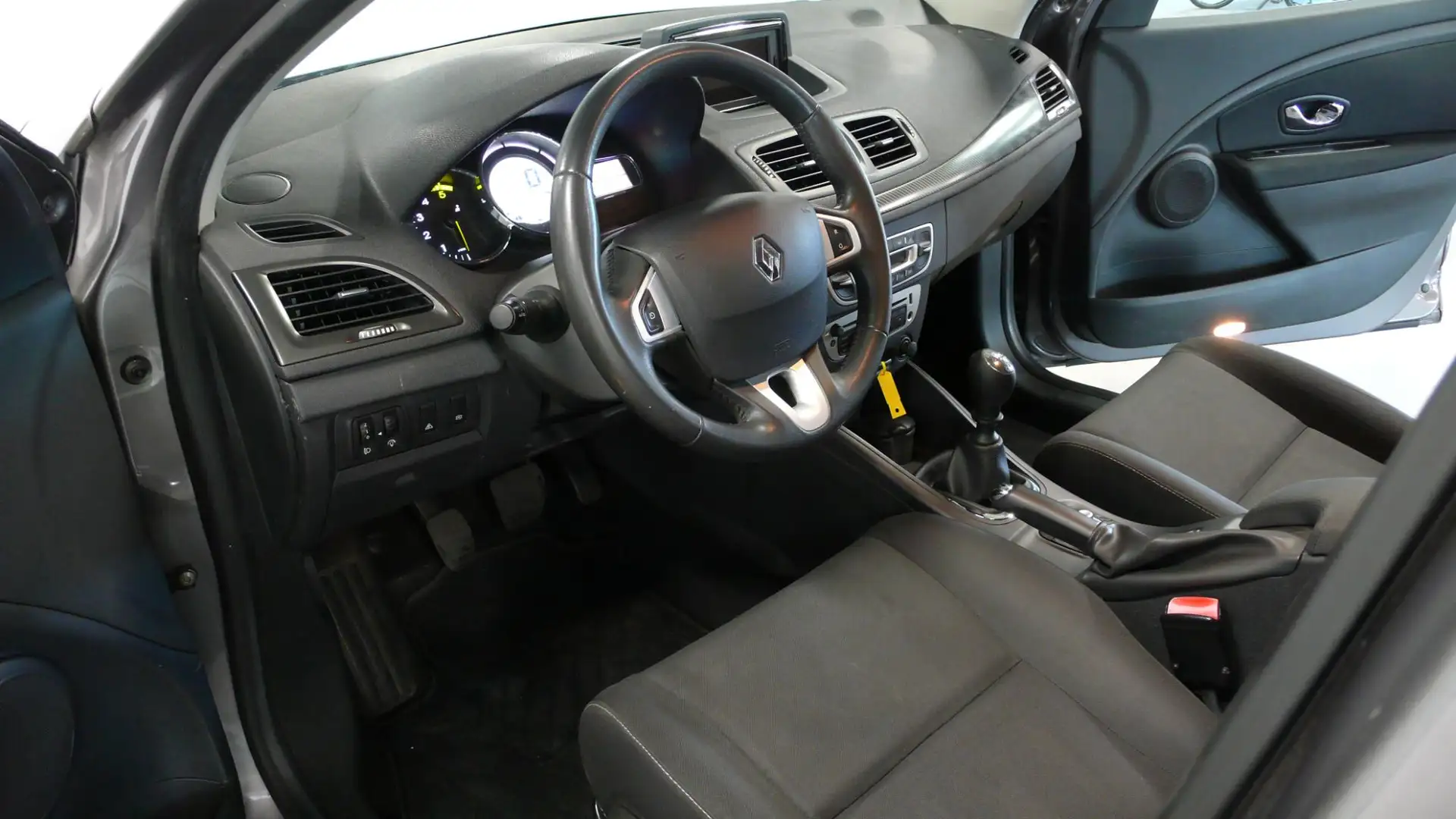Renault Megane Estate 1.5 dCi Expression | Clima | Trekhaak | Dis Grigio - 2