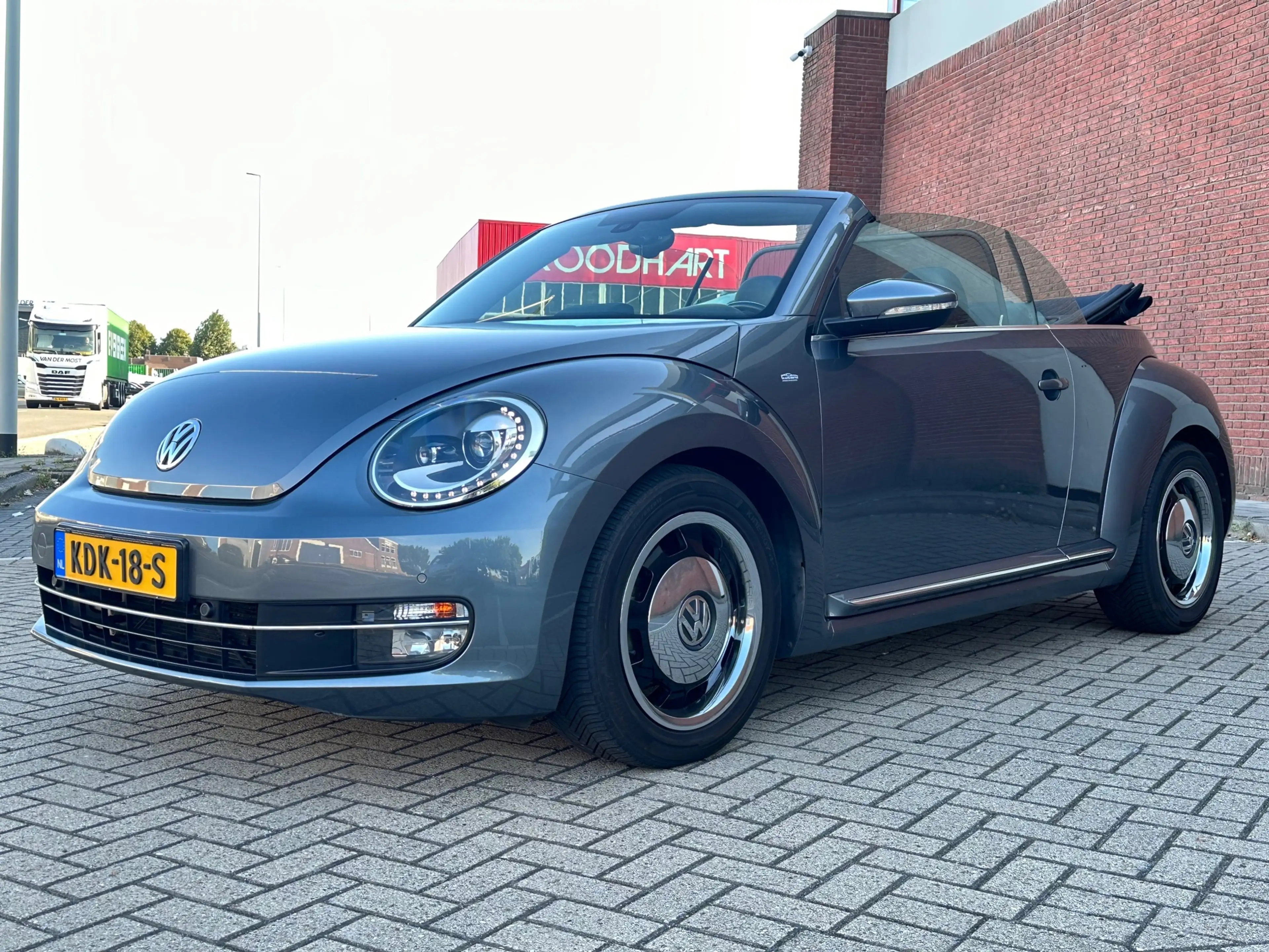 Volkswagen Beetle Cabriolet 1.4 TSI Sport BlueMotion|AUTOMAAT|CLIMA| — photo 3