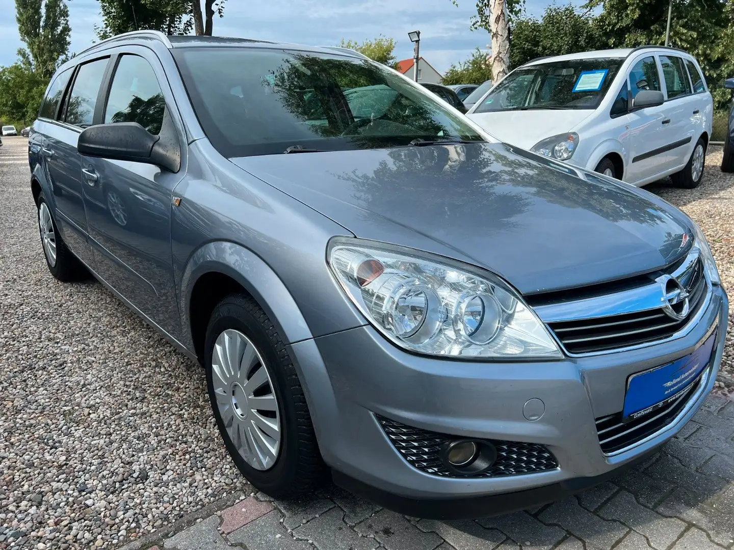 Opel Astra H Caravan Edition*2.HD*Klima*Temp*TÜV NEU Silber - 2