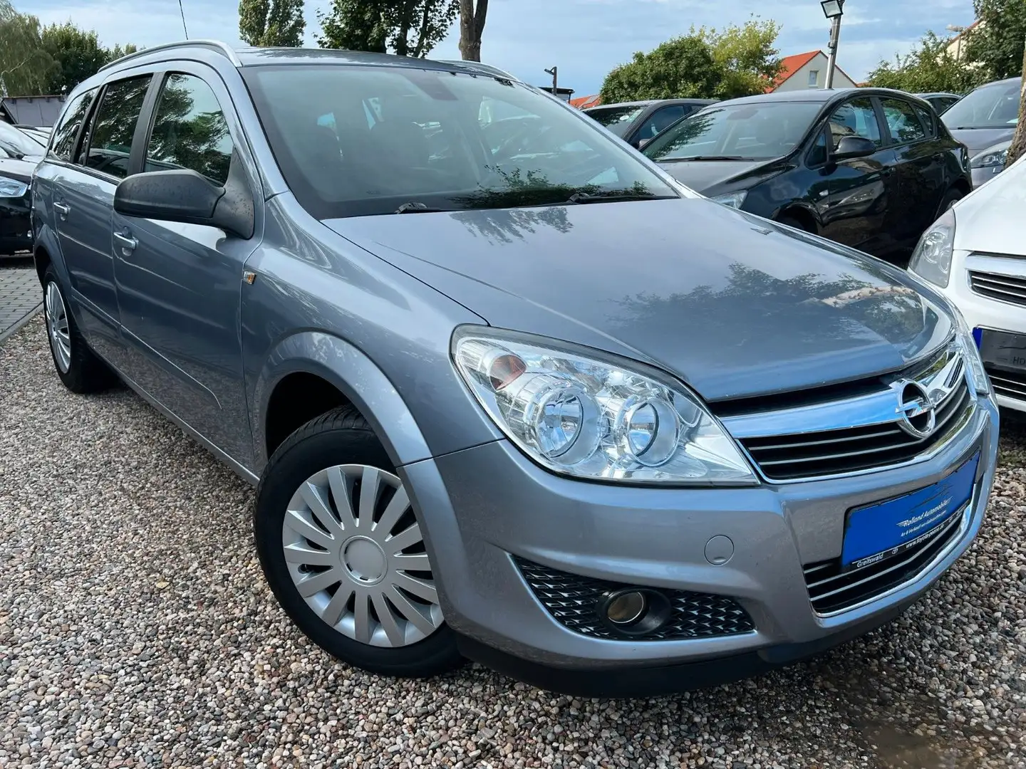 Opel Astra H Caravan Edition*2.HD*Klima*Temp*TÜV NEU Silber - 1