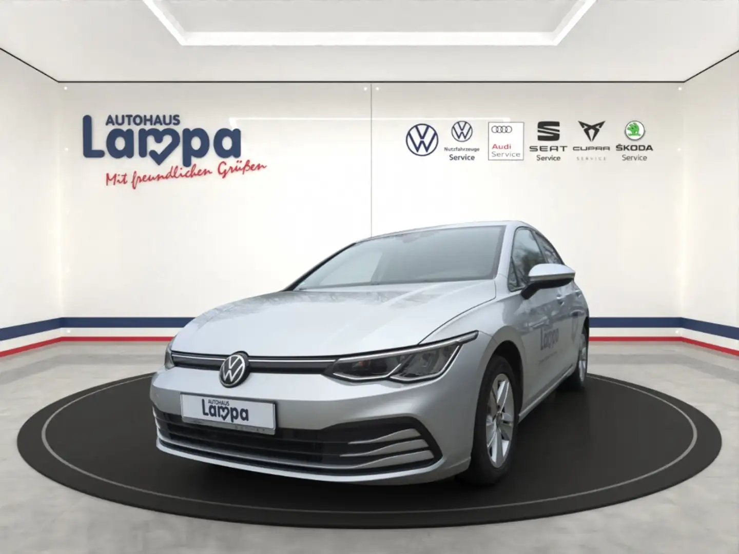 Volkswagen Golf VIII Life 2.0 TDI DSG NAV,MFK,SHZ,MFL,ACC,DAB+,LED Silber - 1