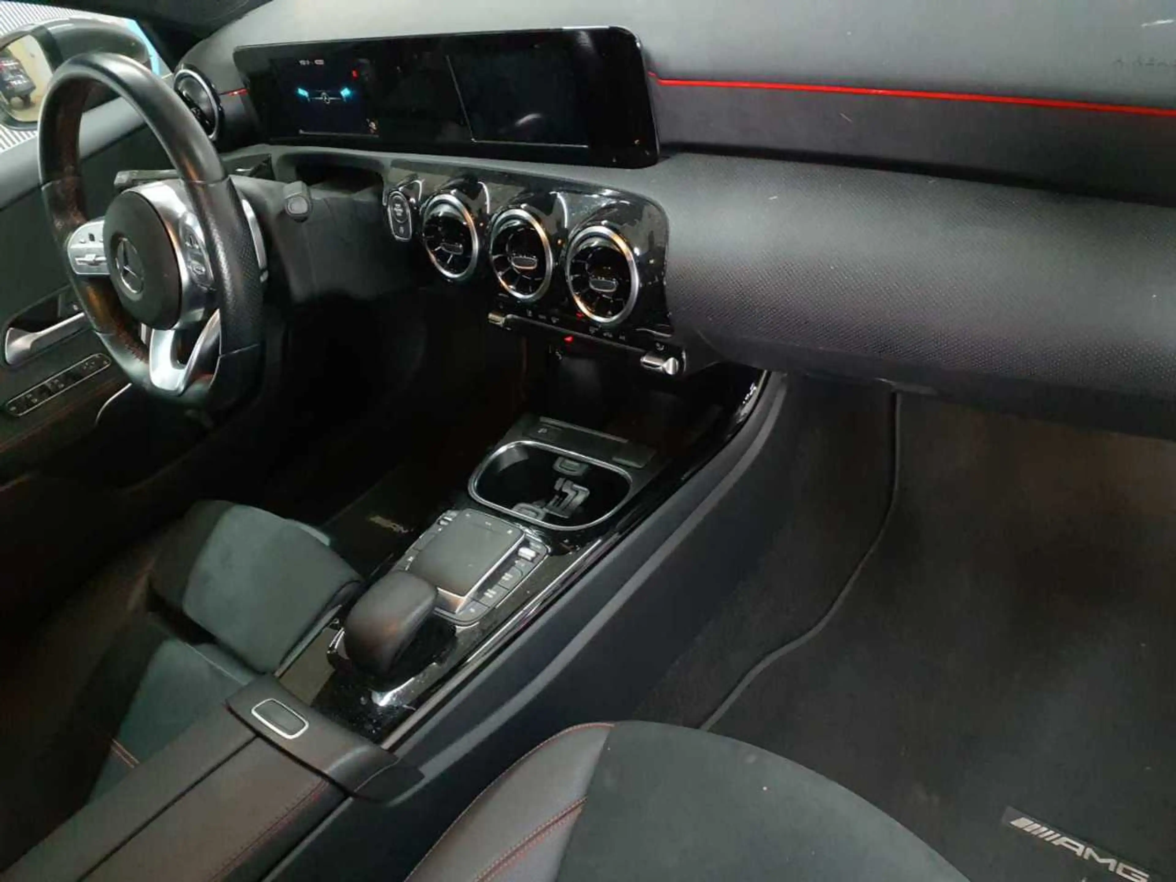 Mercedes-Benz A 220 A 220 d 8G-DCT AMG Line Navi — photo 9