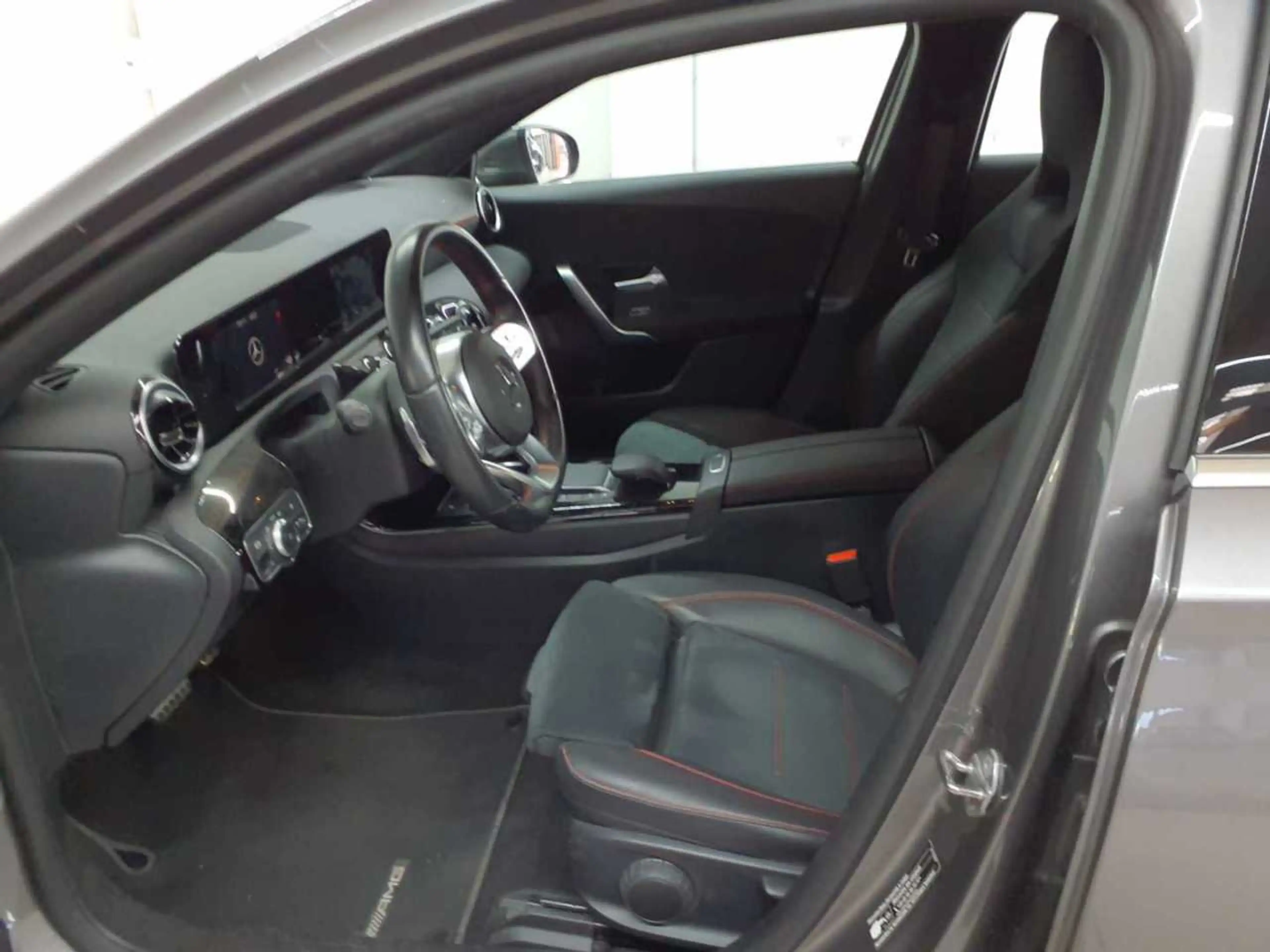 Mercedes-Benz A 220 A 220 d 8G-DCT AMG Line Navi — photo 7