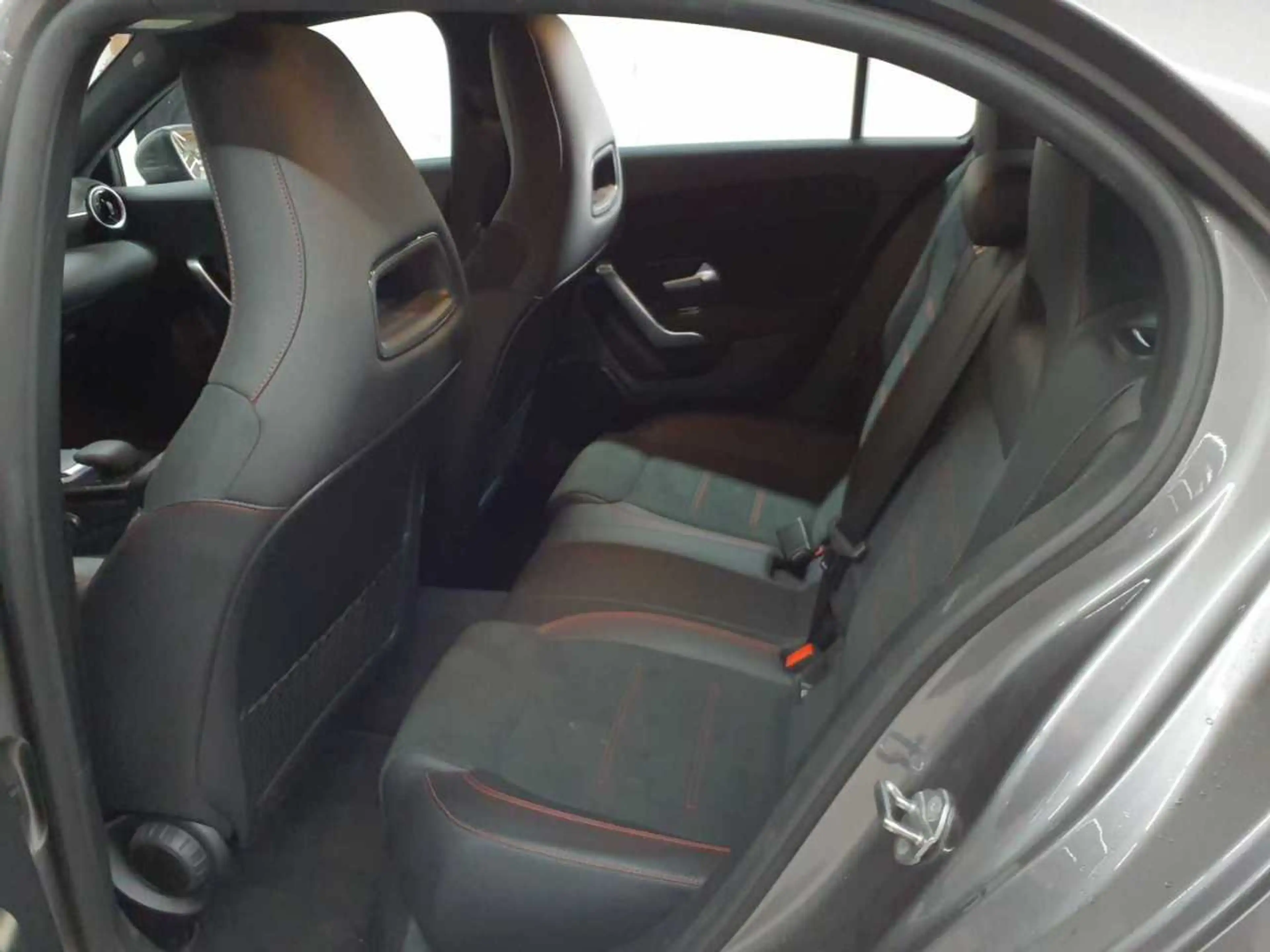 Mercedes-Benz A 220 A 220 d 8G-DCT AMG Line Navi — photo 13