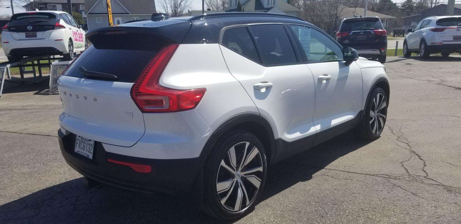 2022 Volvo XC40 P8 Ultimate 4WD **TOIT PANO**CUIR**JAMAIS ACCIDENT alt 5