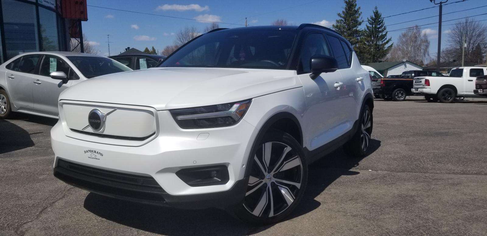 2022 Volvo XC40 P8 Ultimate 4WD **TOIT PANO**CUIR**JAMAIS ACCIDENT