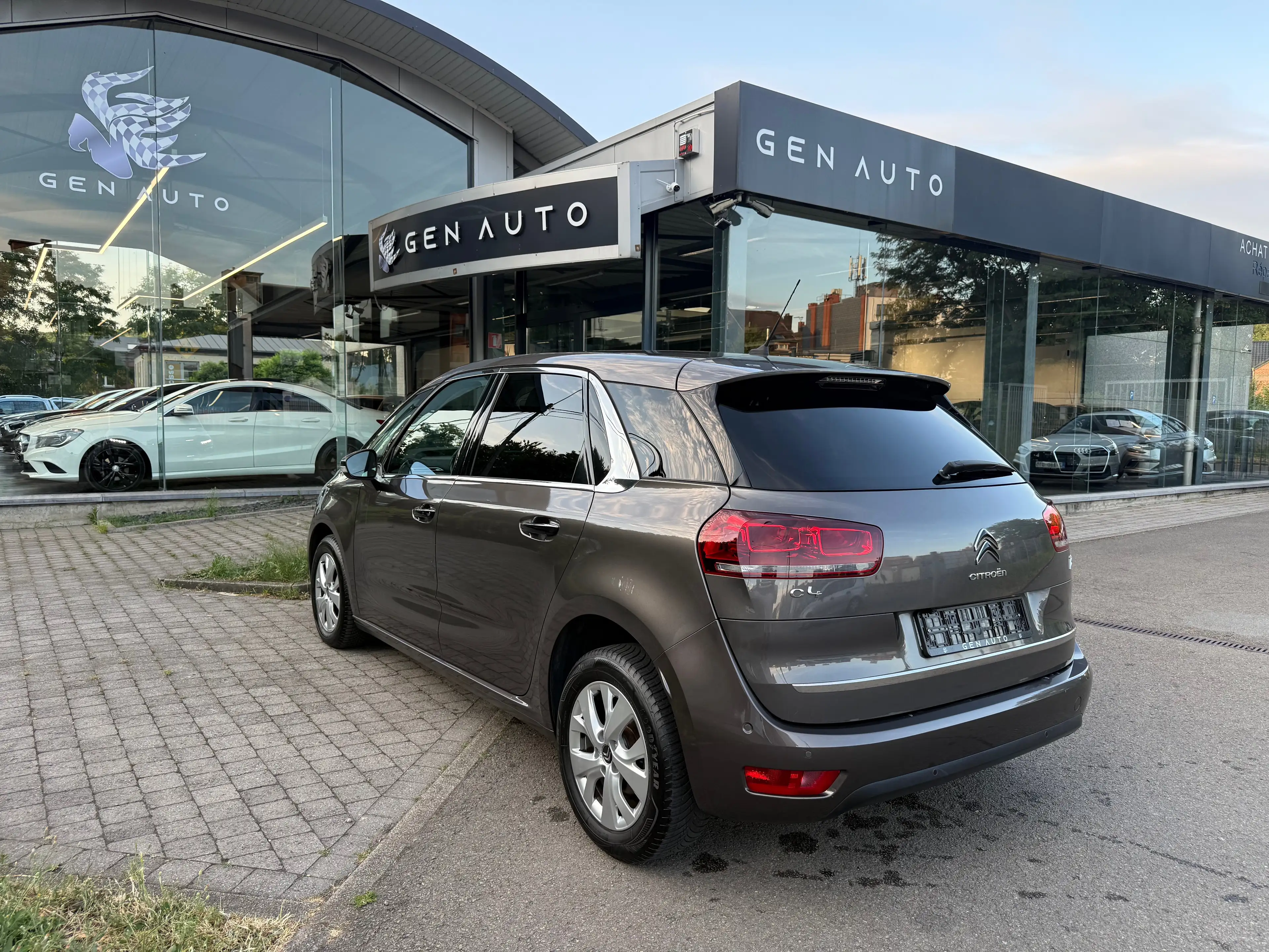 Citroen C4 Picasso 1.6 BlueHDi Business Lounge Siège Massant Chauffant GPS Cam. * 12 à 36 MOIS GARANTIE * — photo 7
