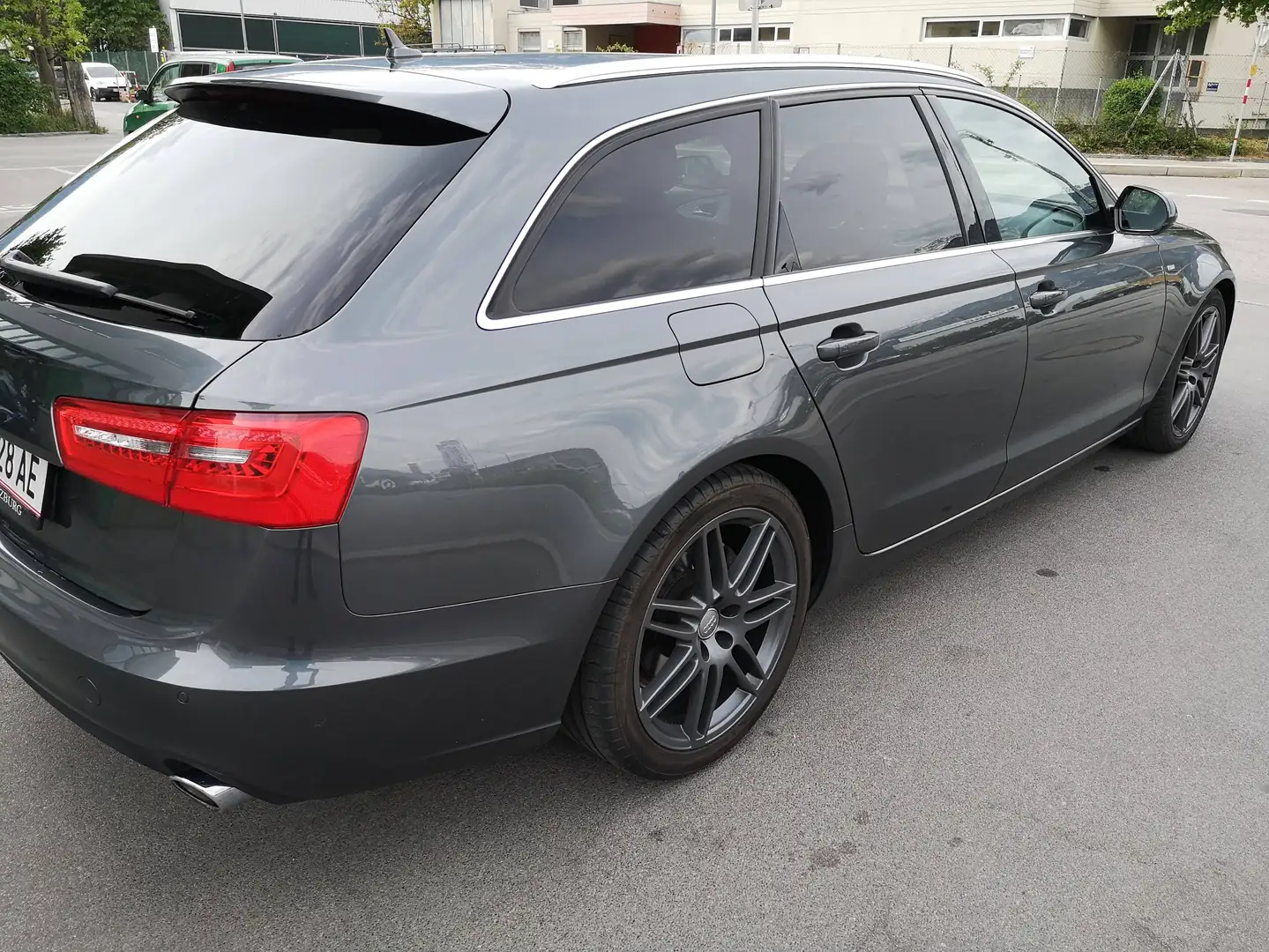 Audi A6 S Line Grau - 2
