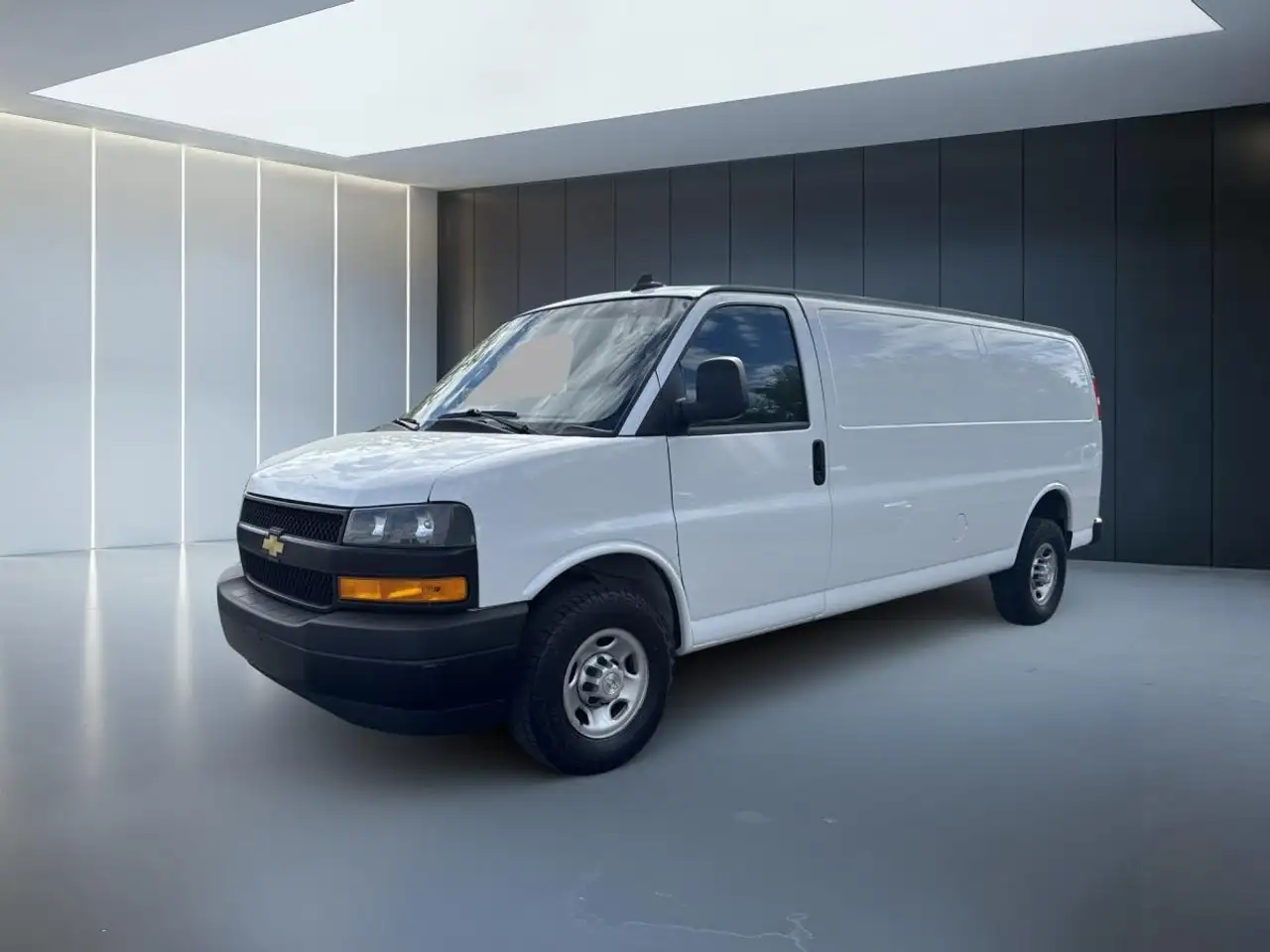 2023 Chevrolet Express 2500