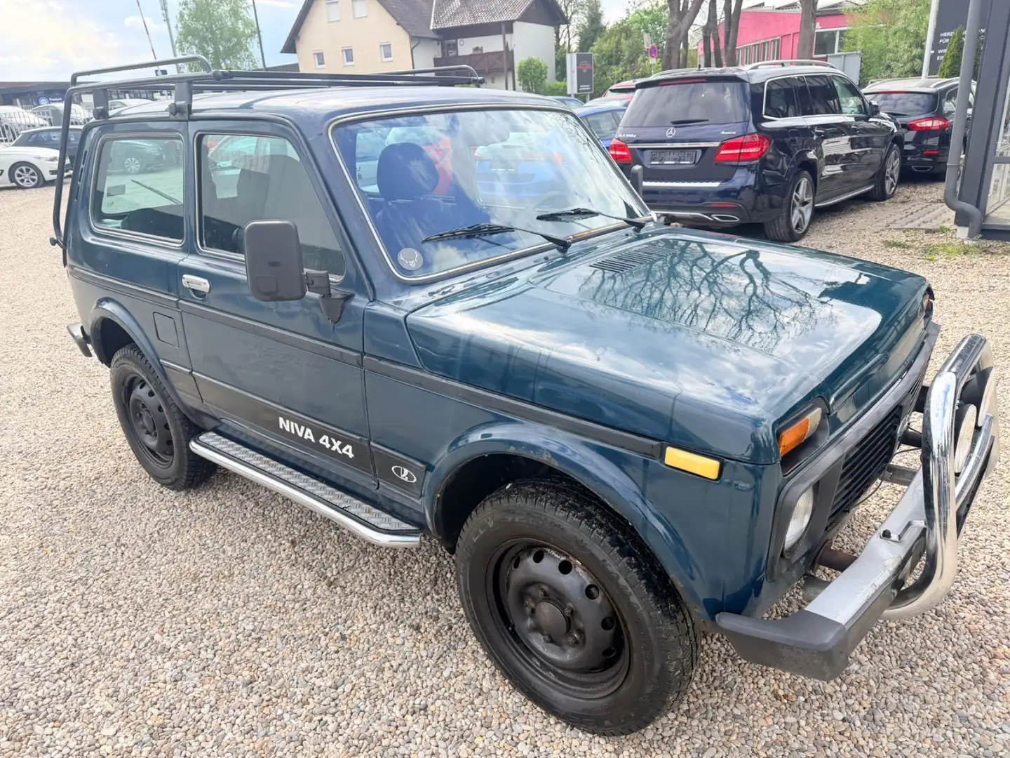 Lada Niva Kult 4x4 EURO 4* AHK*109TKM* Grün - 1