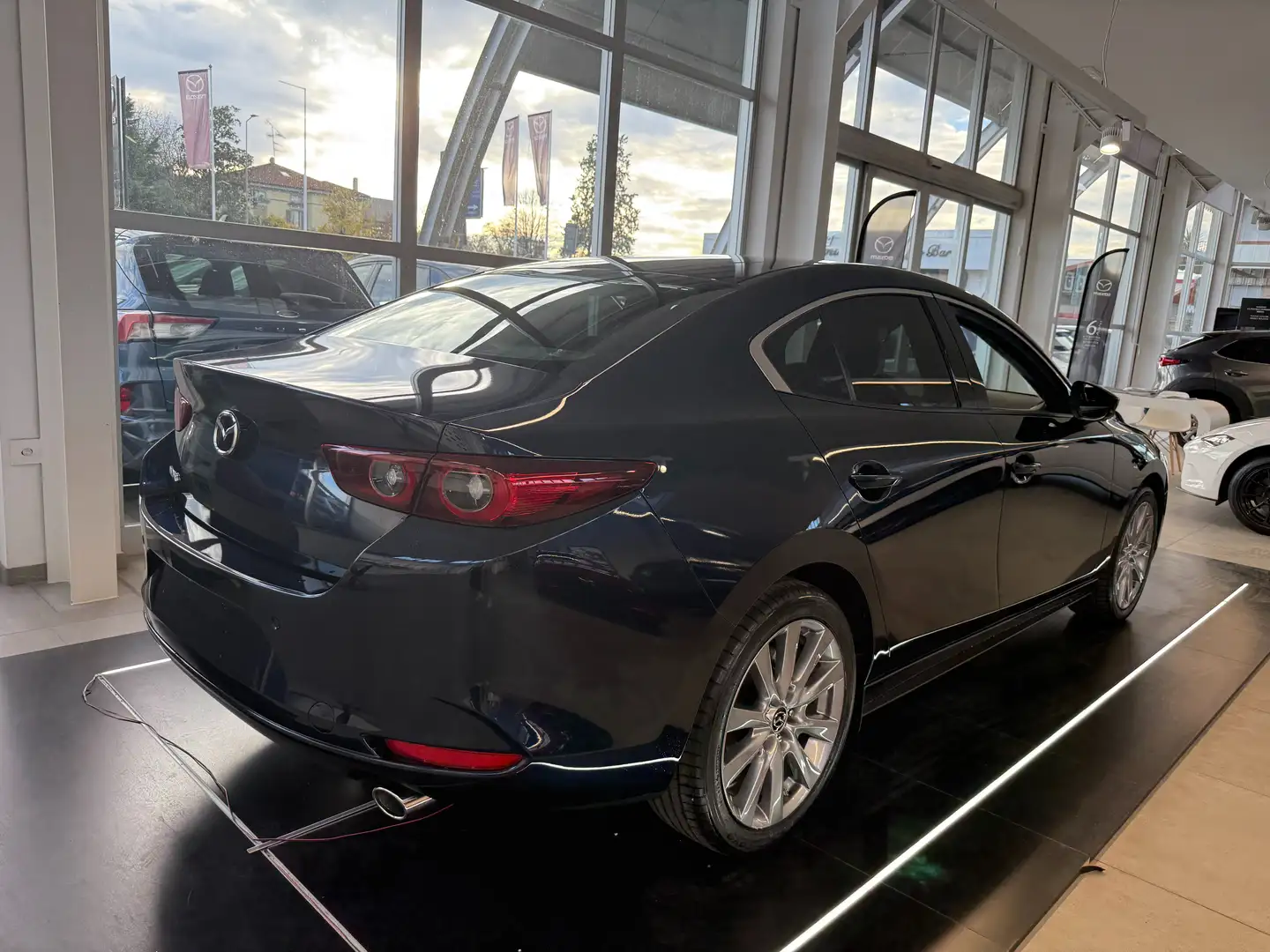 Mazda 3 2.5 m-hybrid Exclusive Line BOSE + TELECAMERA 360 Bleu - 2