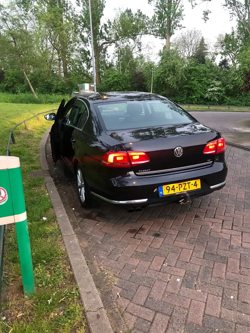 Volkswagen Passat 1.8 TSI Comfortline Zwart - 2