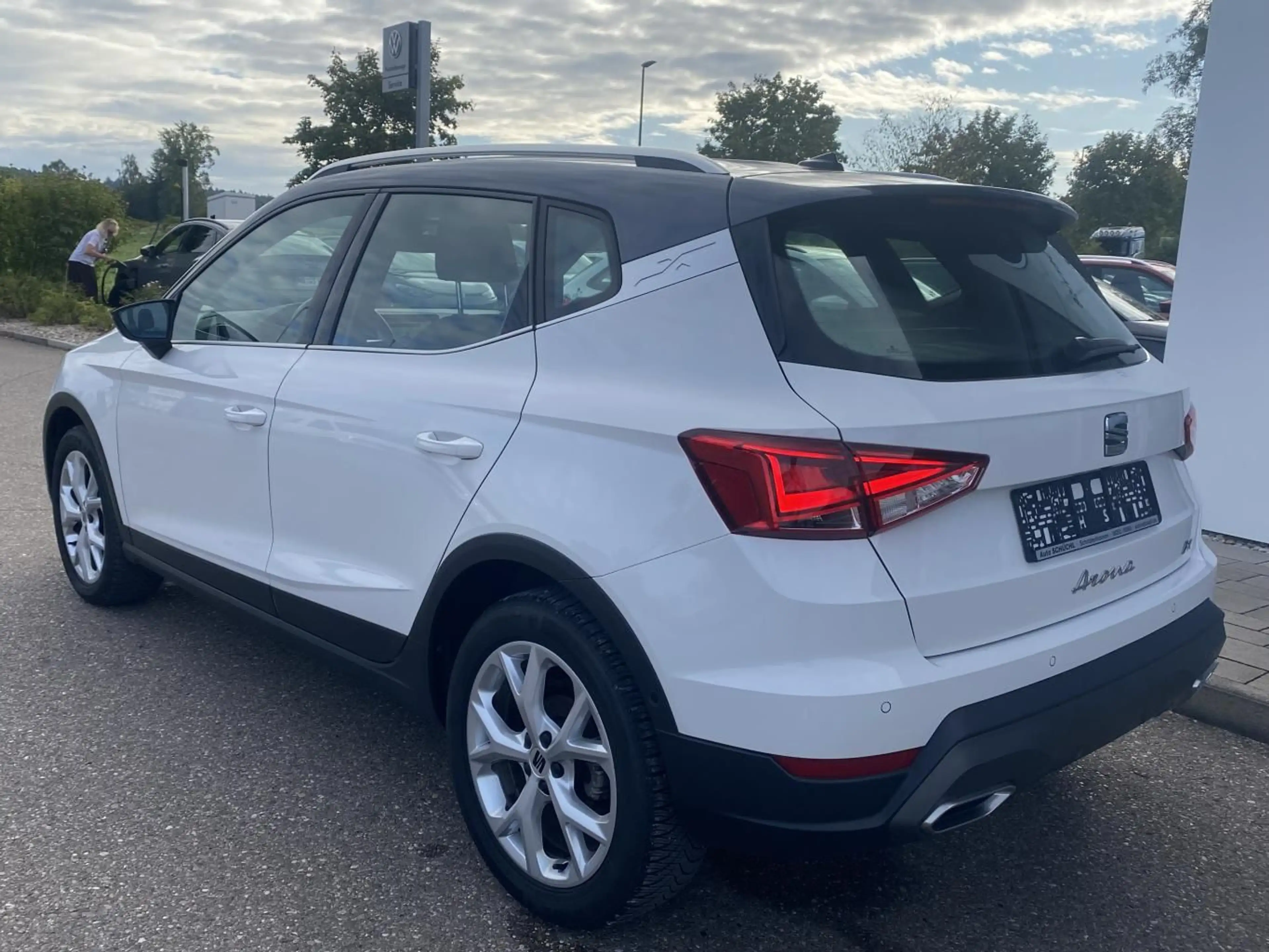 SEAT Arona 1.0 TSI FR SAFE-DRIVING-XL+FULL-LINK+ACC+L — photo 4