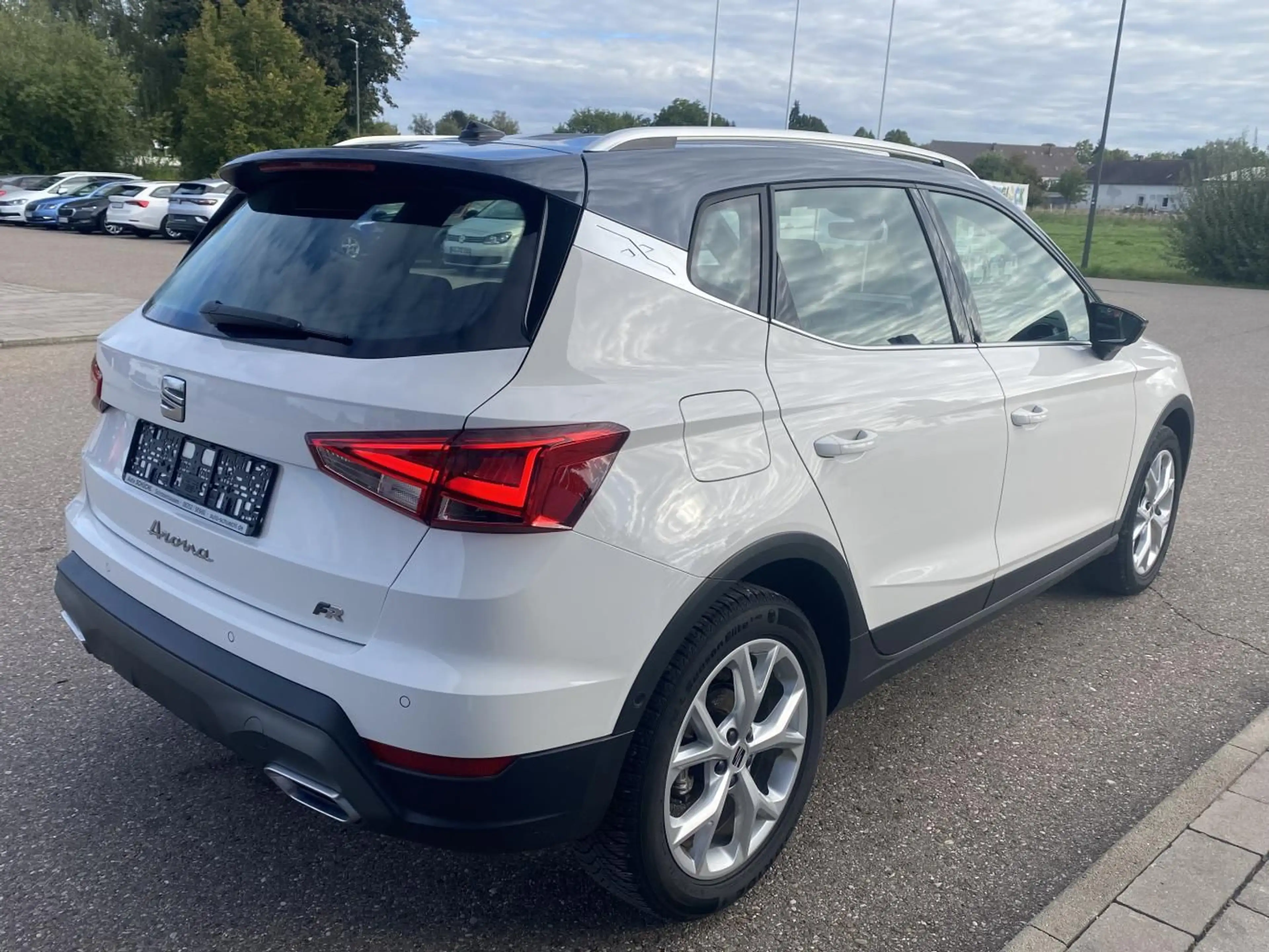 SEAT Arona 1.0 TSI FR SAFE-DRIVING-XL+FULL-LINK+ACC+L — photo 6