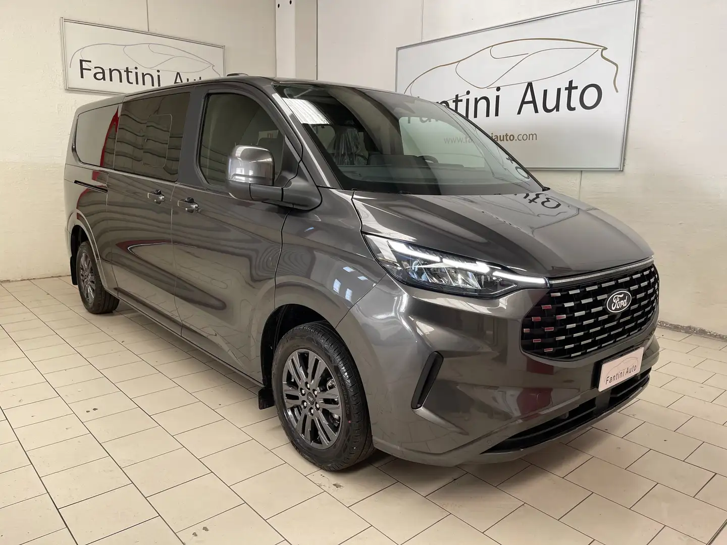 Ford Tourneo Custom Titanium PL L2 2.0d 170cv 9 POSTI Auto-LEGGI SOTTO Grijs - 1