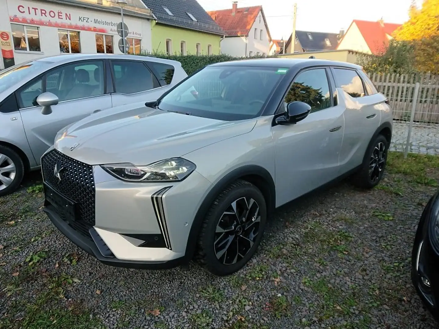 DS Automobiles DS 3 PureTech 130 Opera Automatik MatrixLED 360°Cam Grau - 1