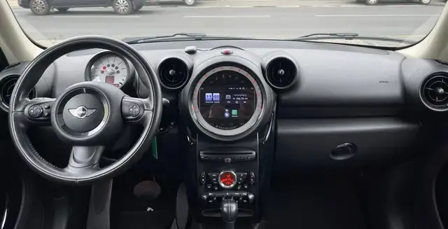 Mini Countryman view 10