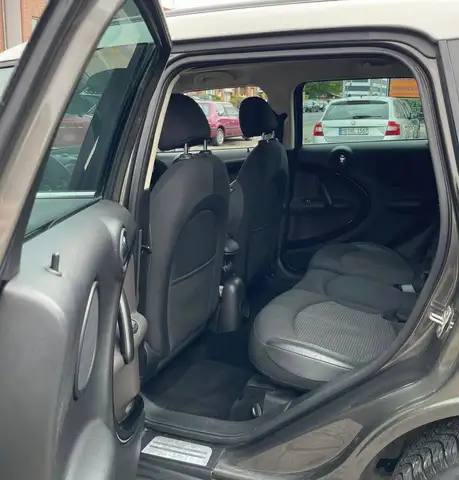 Mini Countryman view 12