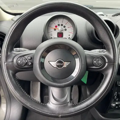 Mini Countryman view 13