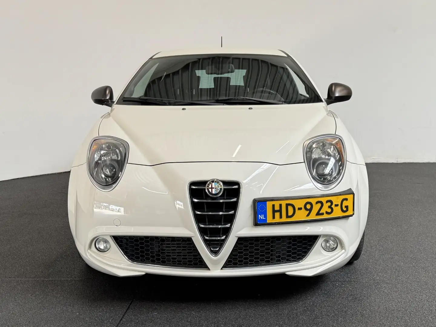 Alfa Romeo MiTo 0.9 TwinAir Racer Navigatie Climate Control Licht Blanco - 2