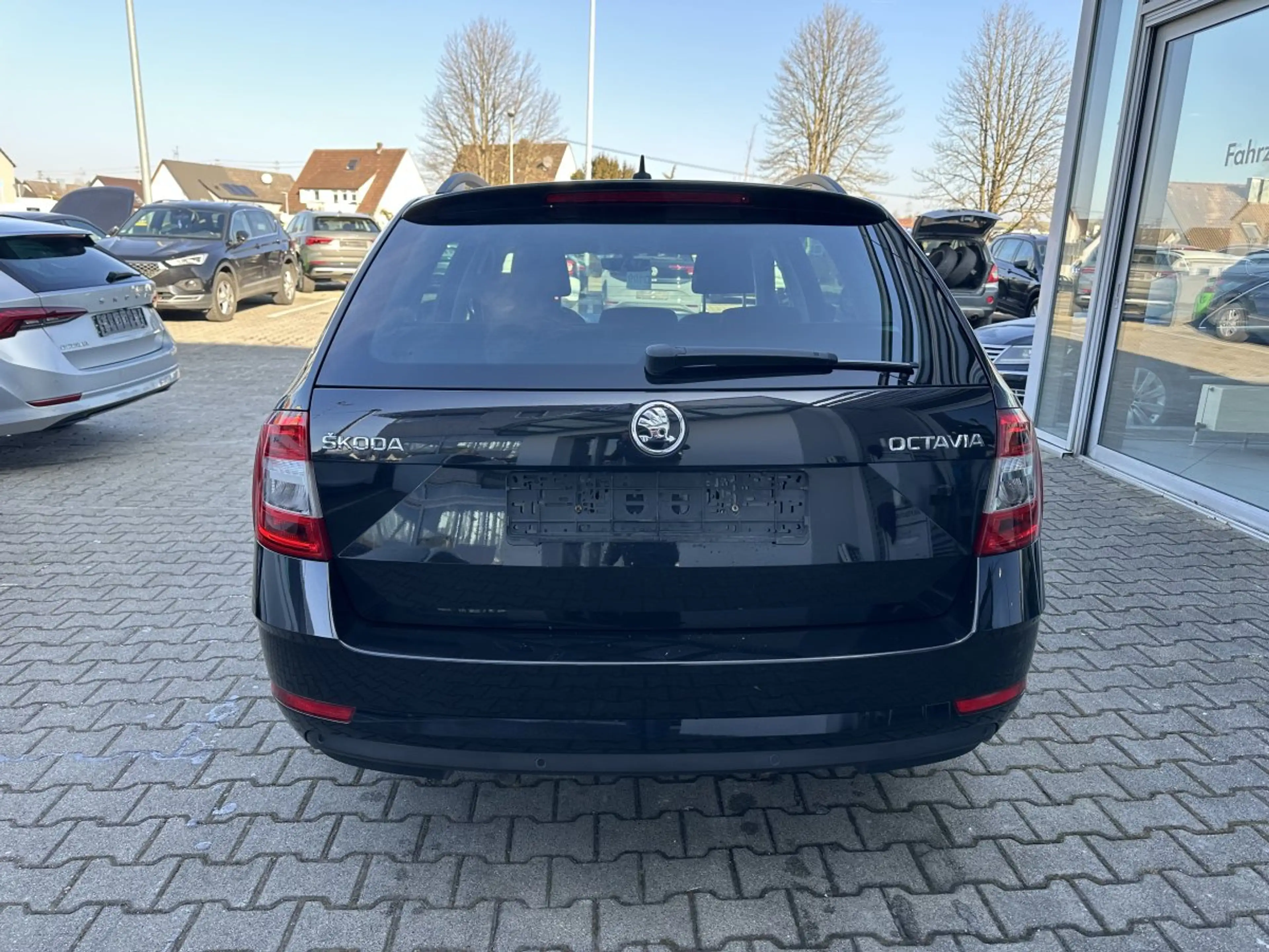 Skoda Octavia Combi SOLEIL 2.0TDI DSG*LED*NAVI*PDC*17-ZOLL — photo 6
