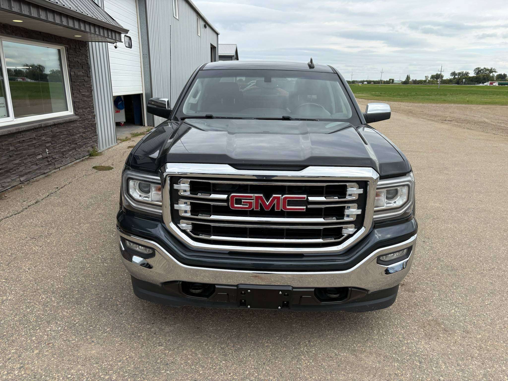 2017 GMC Sierra 1500 Crew Cab 4X4 SLT 5.3L - Rebuilt Title — снимка 5