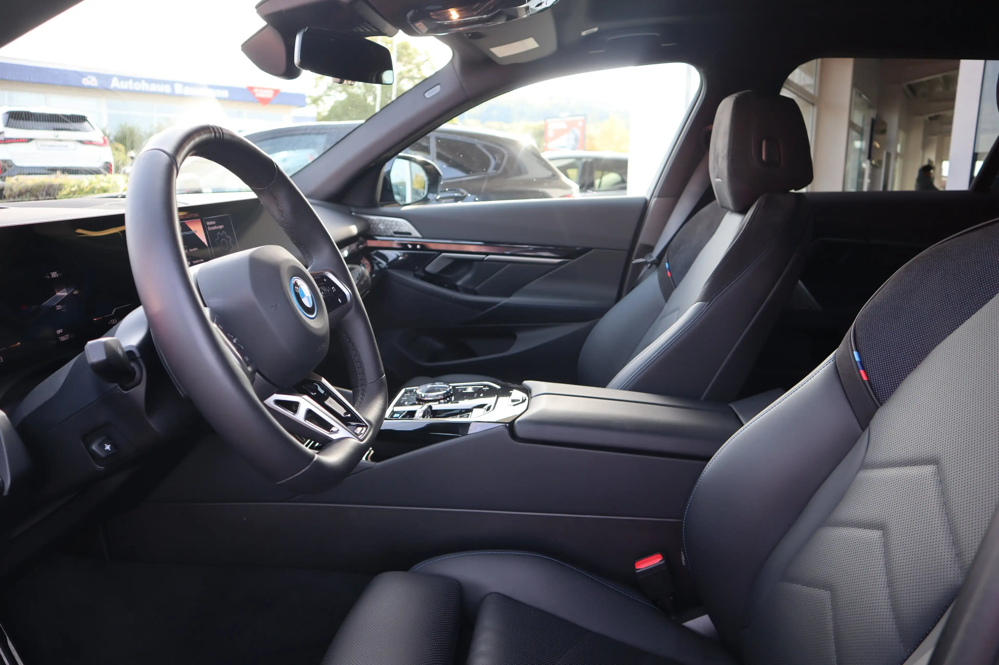 BMW i5 eDrive40 Touring — photo 5