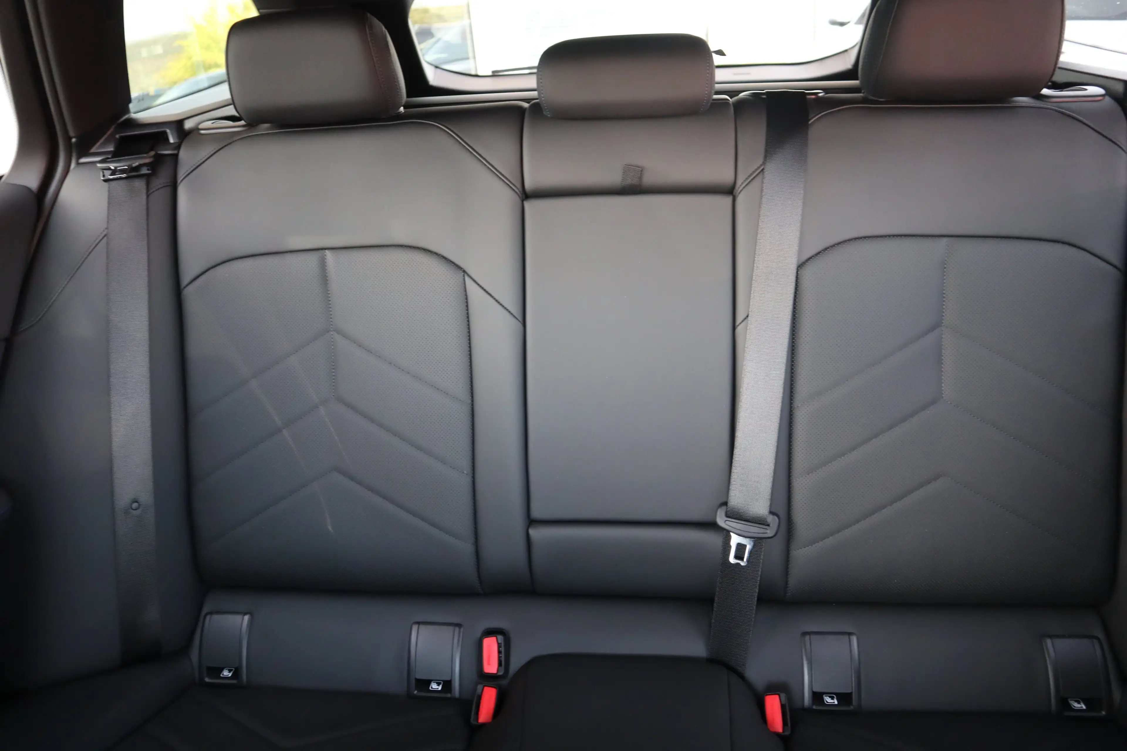 BMW i5 eDrive40 Touring — photo 13