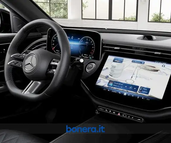 Mercedes-Benz E-Class view 6