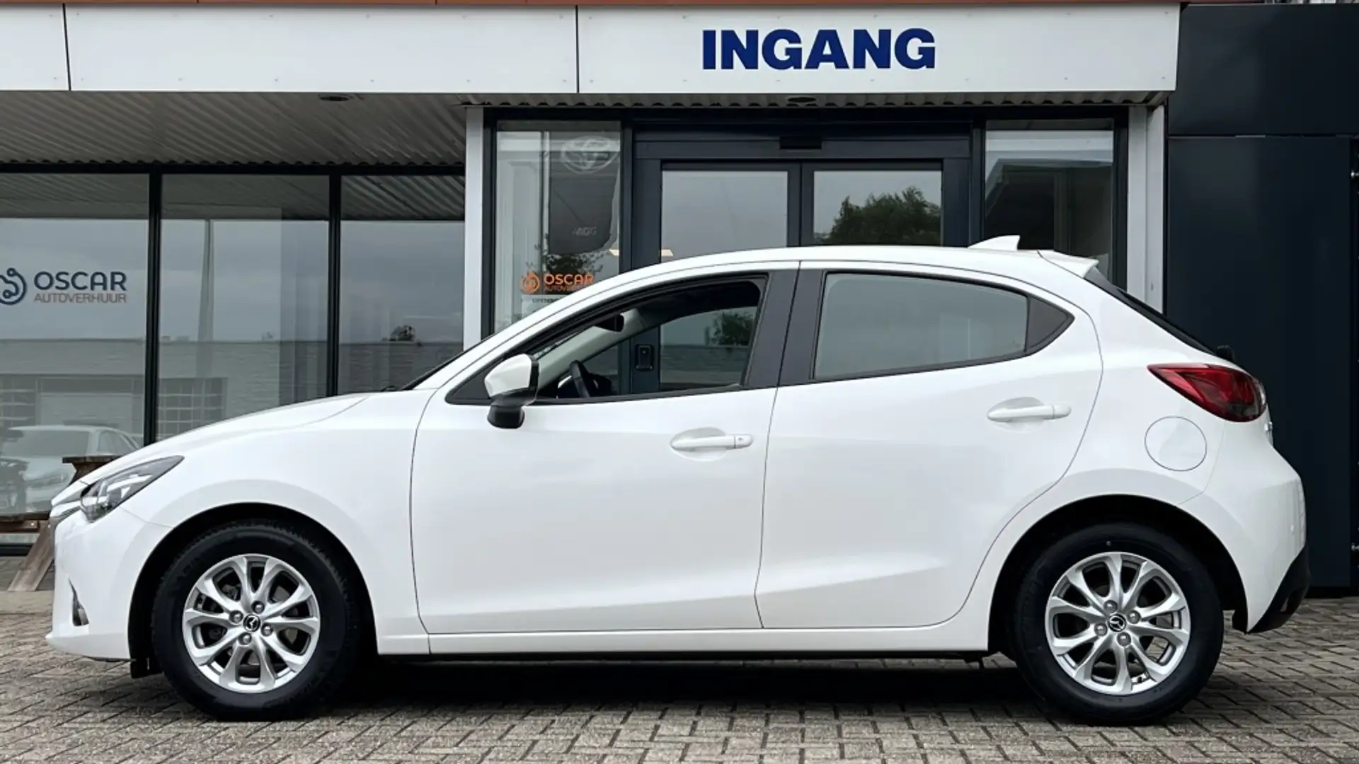 Mazda 2 1.5 Skyactiv-G Dyn. | Navi | Cruise | Airco Wit - 2