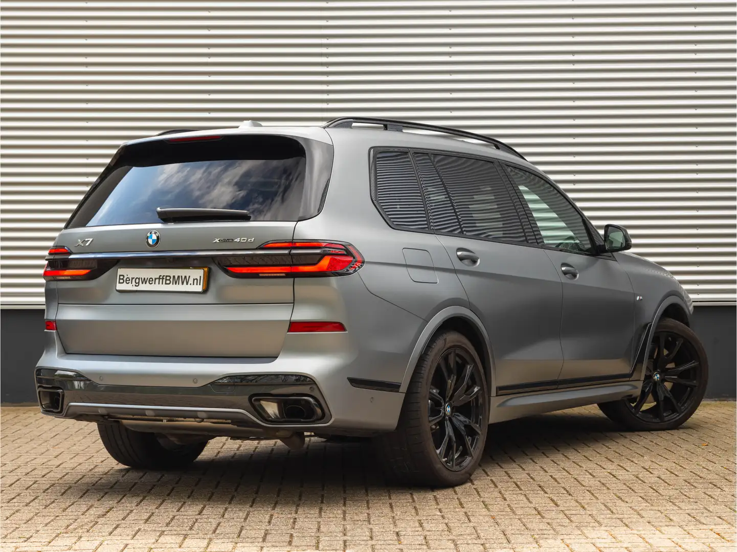 BMW X7 xDrive40d - 7-Zits - Individual ''Frozen Pure Grey Gris - 2