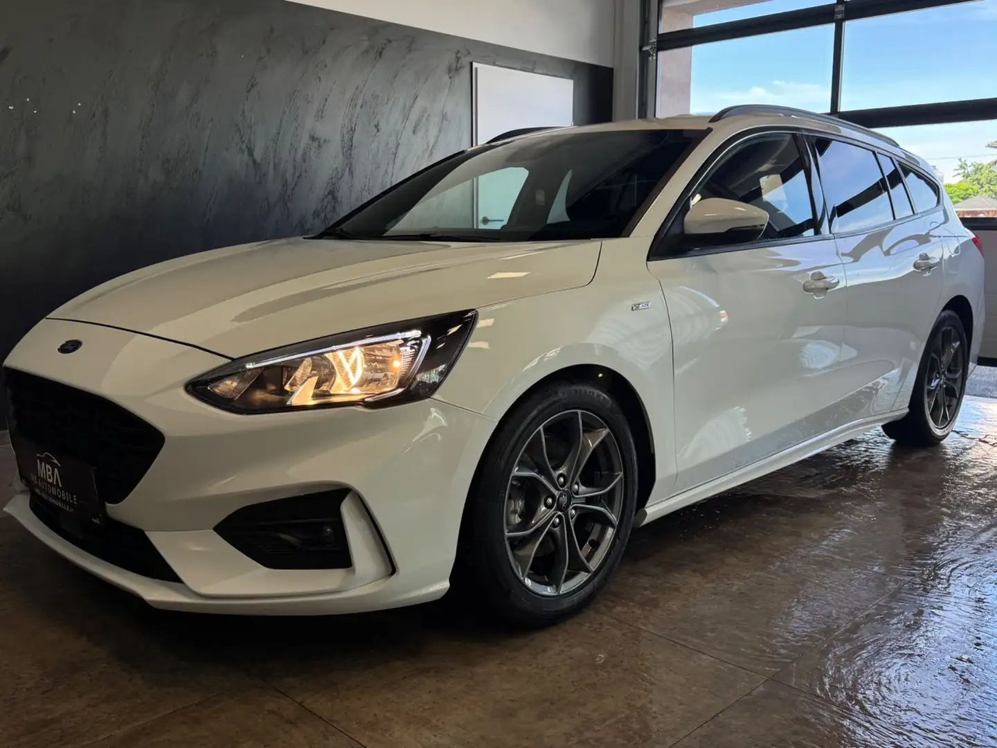 Ford Focus 1.5 EcoBlue ST-Line | ACC | LED | AHK | mtl. ab 1 Weiß - 2