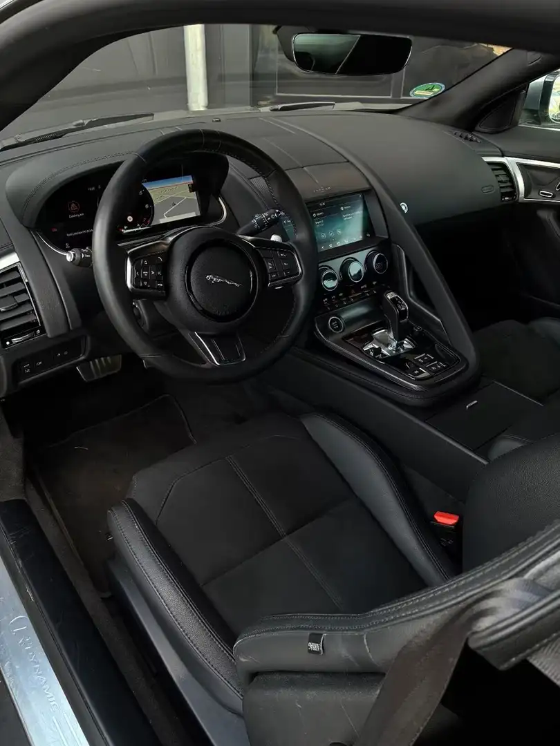 Jaguar F-Type F-Type Coupe 2.0 R-Dynamic rwd Grigio - 1