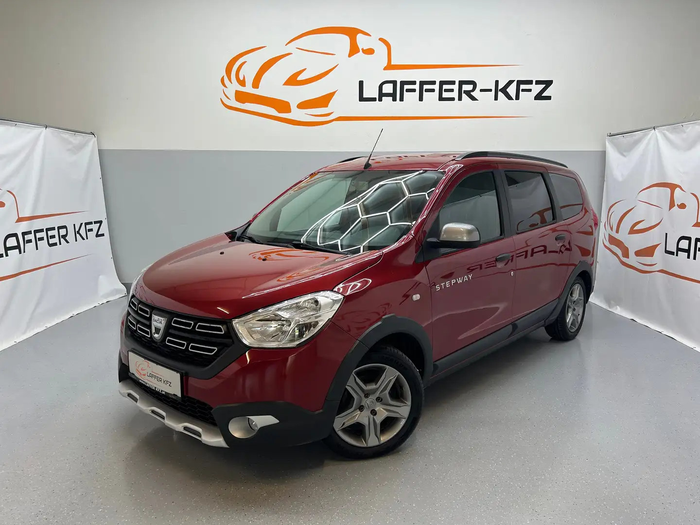 Dacia Lodgy Stepway Blue dCi 115 S KLIMA AHK TEMP SITZHZG Rot - 1