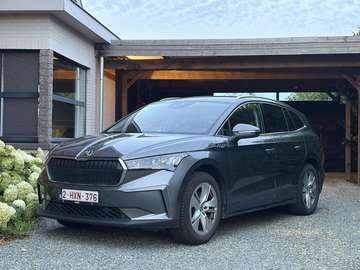 82 kWh 80 Lounge - ACC - side Assist - Camera