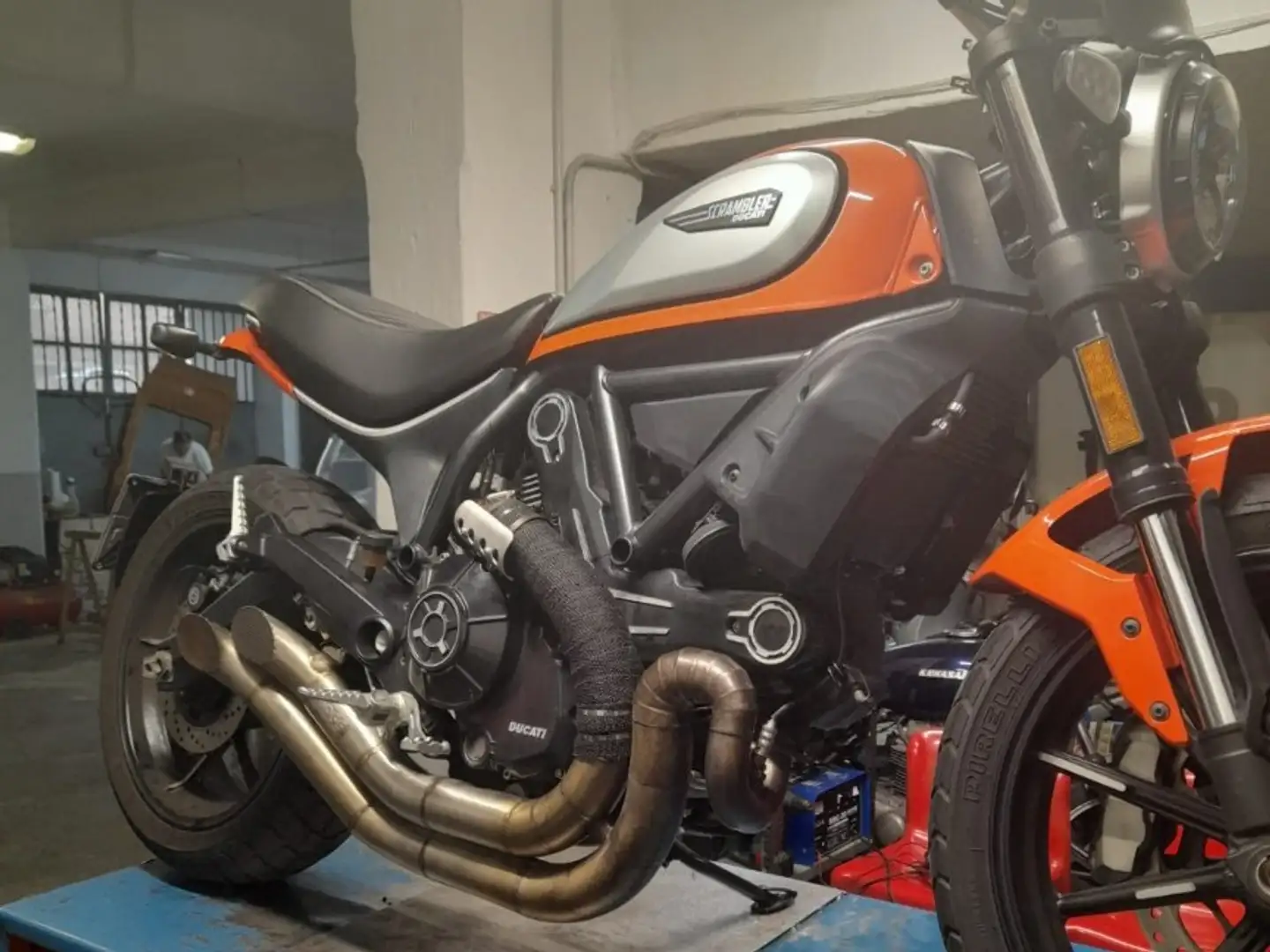Ducati Scrambler Portocaliu - 2
