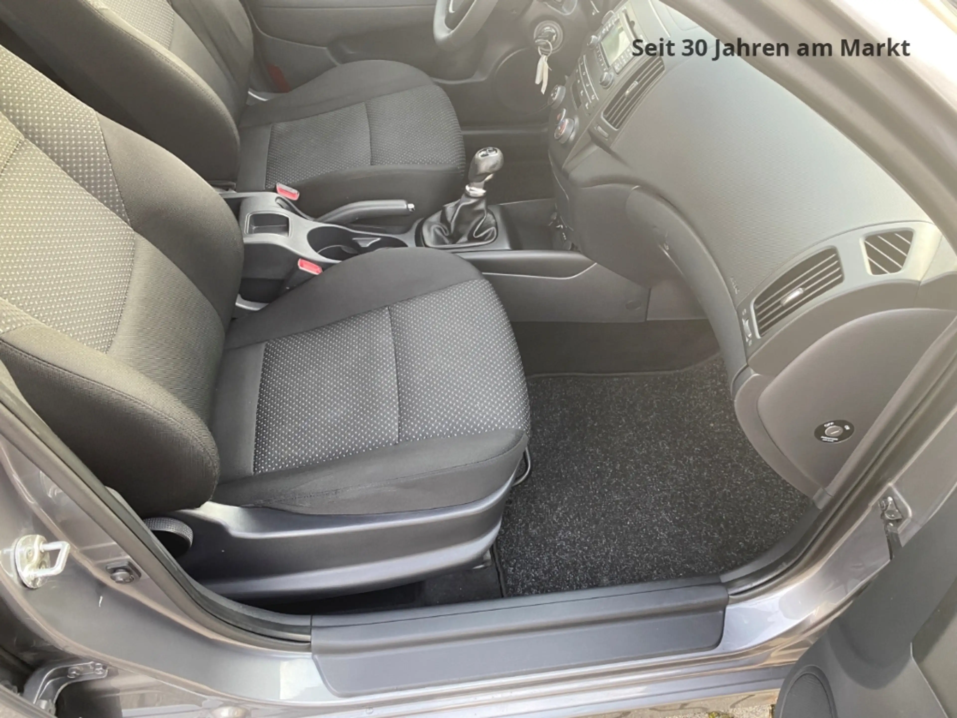 Hyundai i30 Classic 1.4, Klima, Sitzheizung, Alus, — photo 11