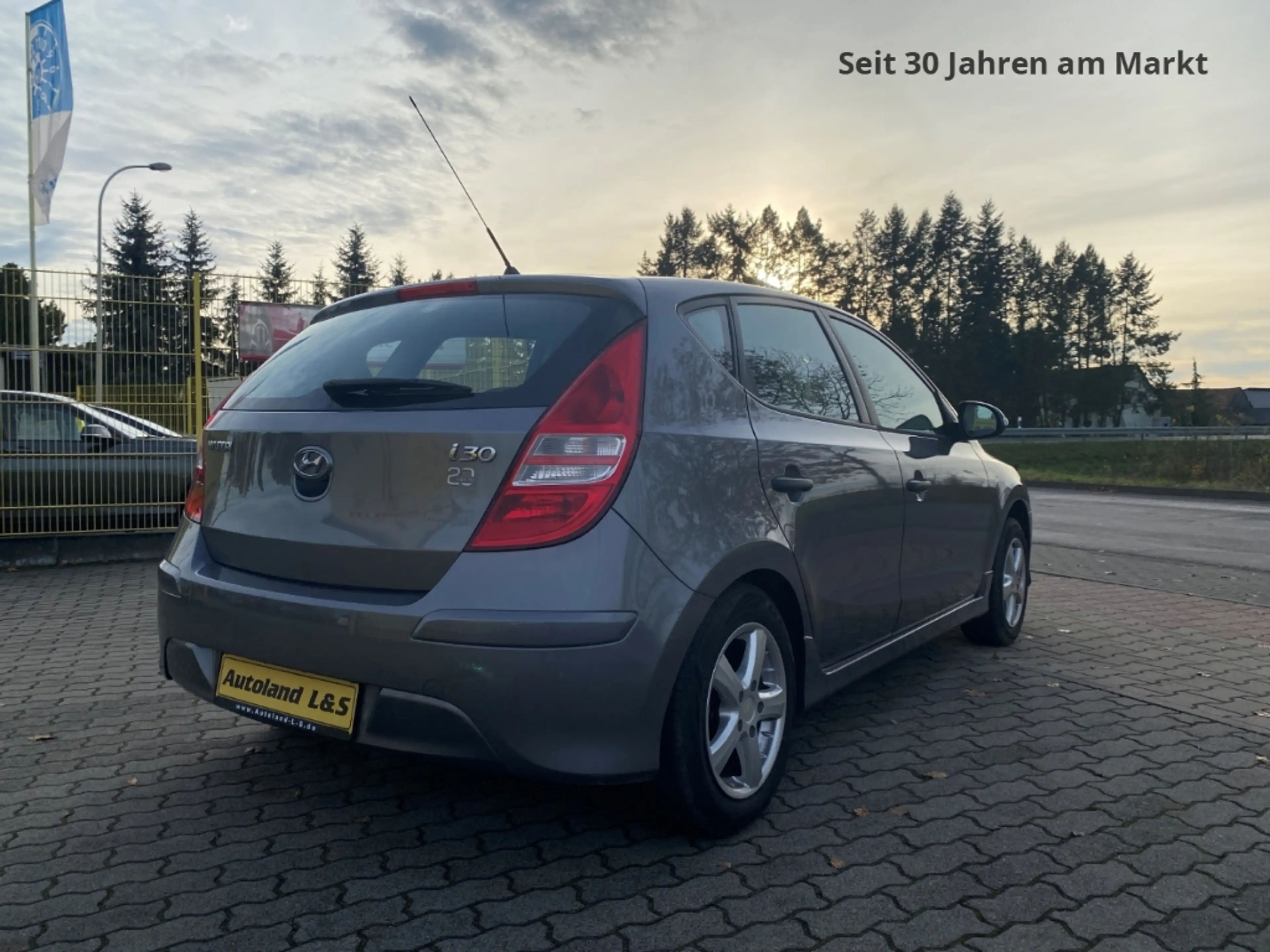Hyundai i30 Classic 1.4, Klima, Sitzheizung, Alus, — photo 3