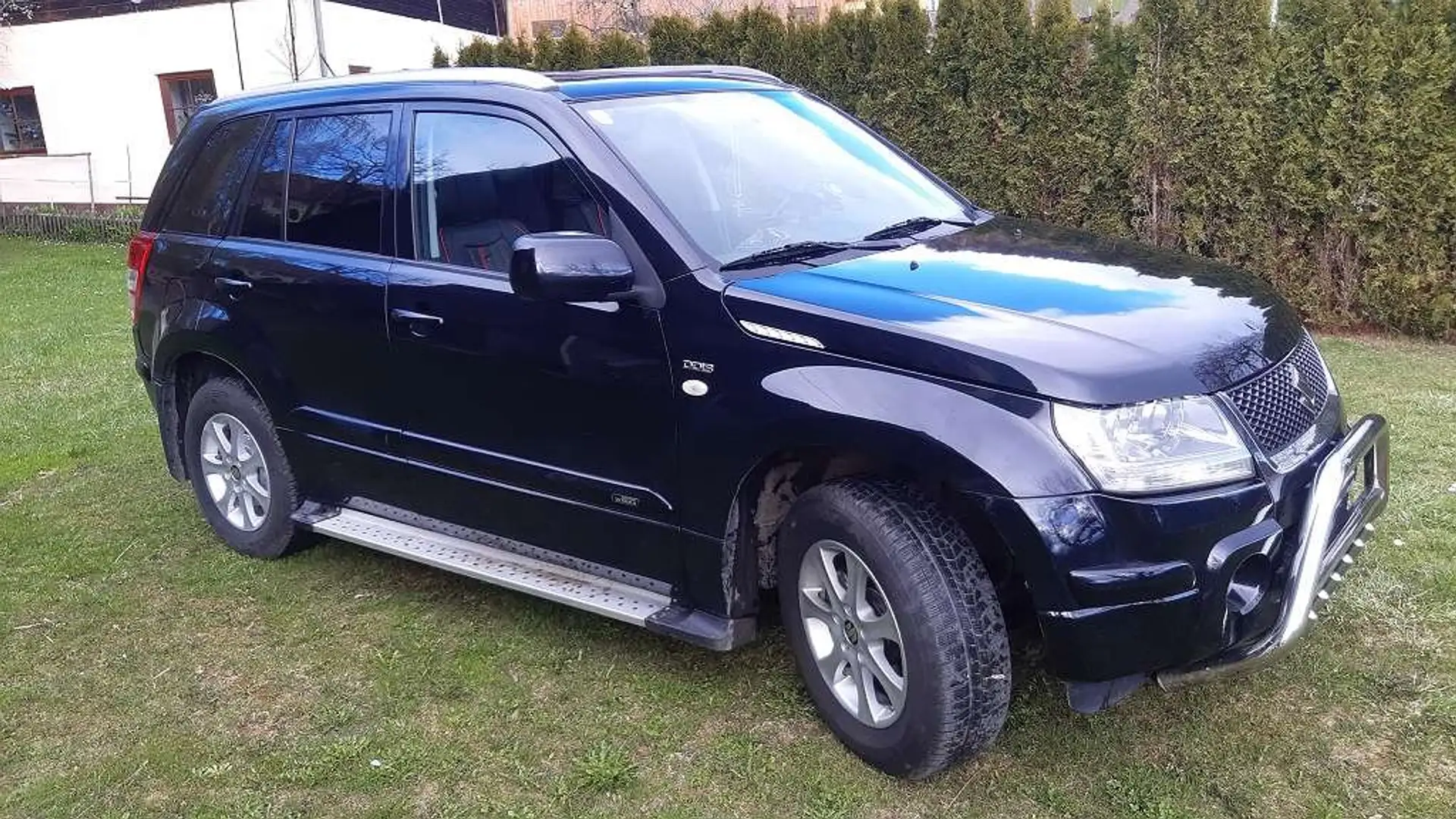 Suzuki Grand Vitara Vitara  1.9 TD 4WD VX Schwarz - 2