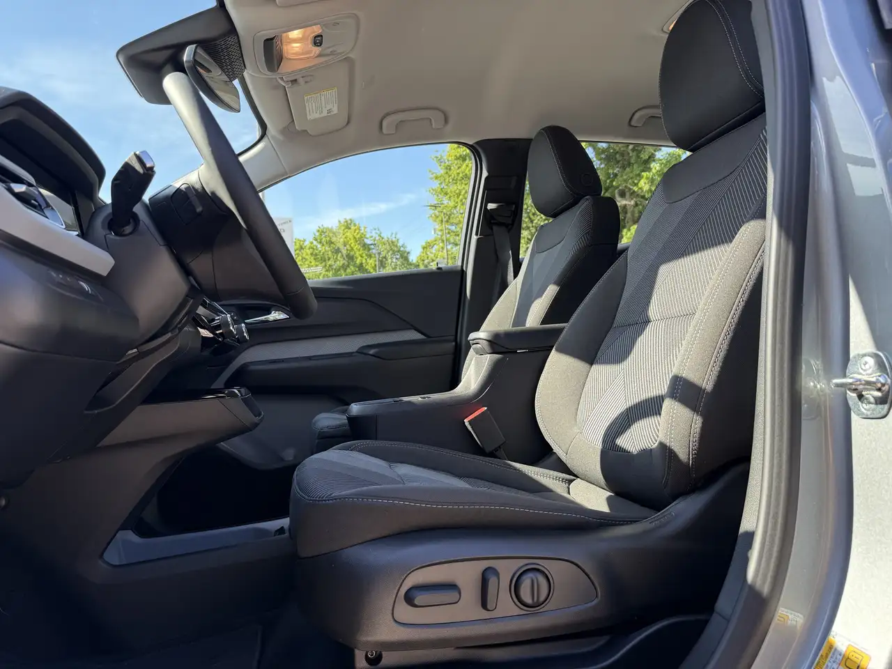 Chevrolet Bolt photo Chevrolet Bolt