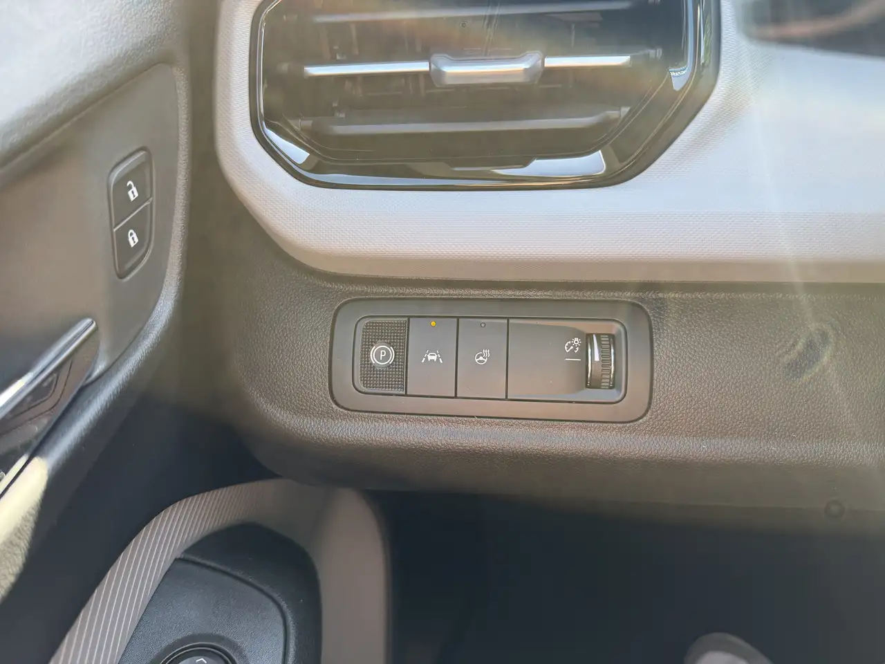 Chevrolet Bolt photo Chevrolet Bolt