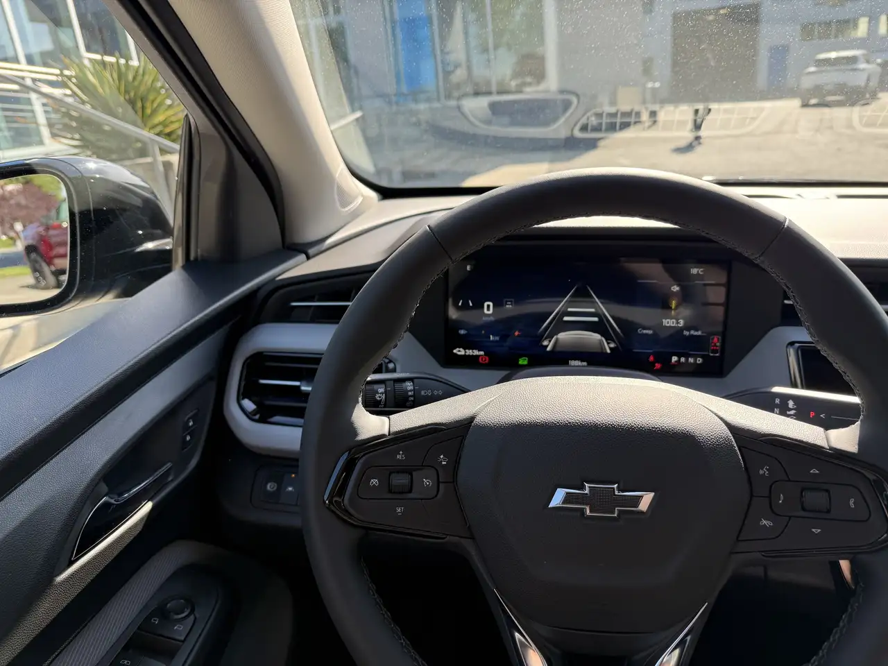 Chevrolet Bolt photo Chevrolet Bolt