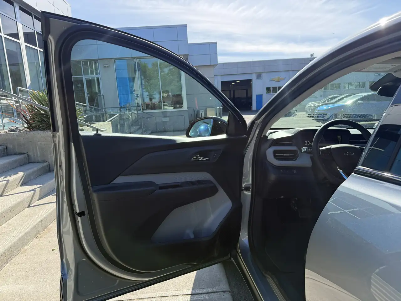 Chevrolet Bolt photo Chevrolet Bolt
