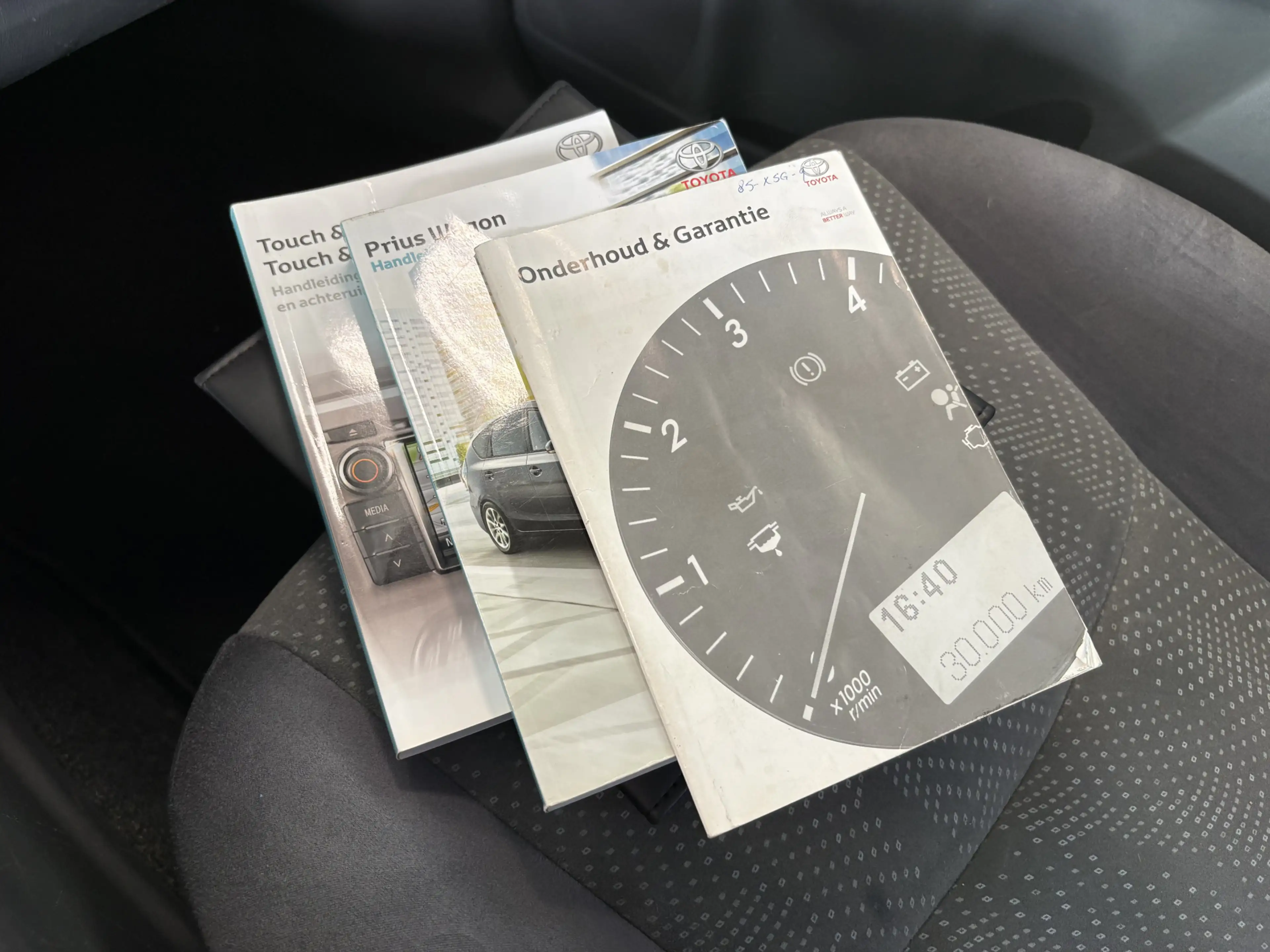 Toyota Prius+ Prius Wagon 1.8 Hybrid Aspiration 96g PANORAMADAK/ — photo 6