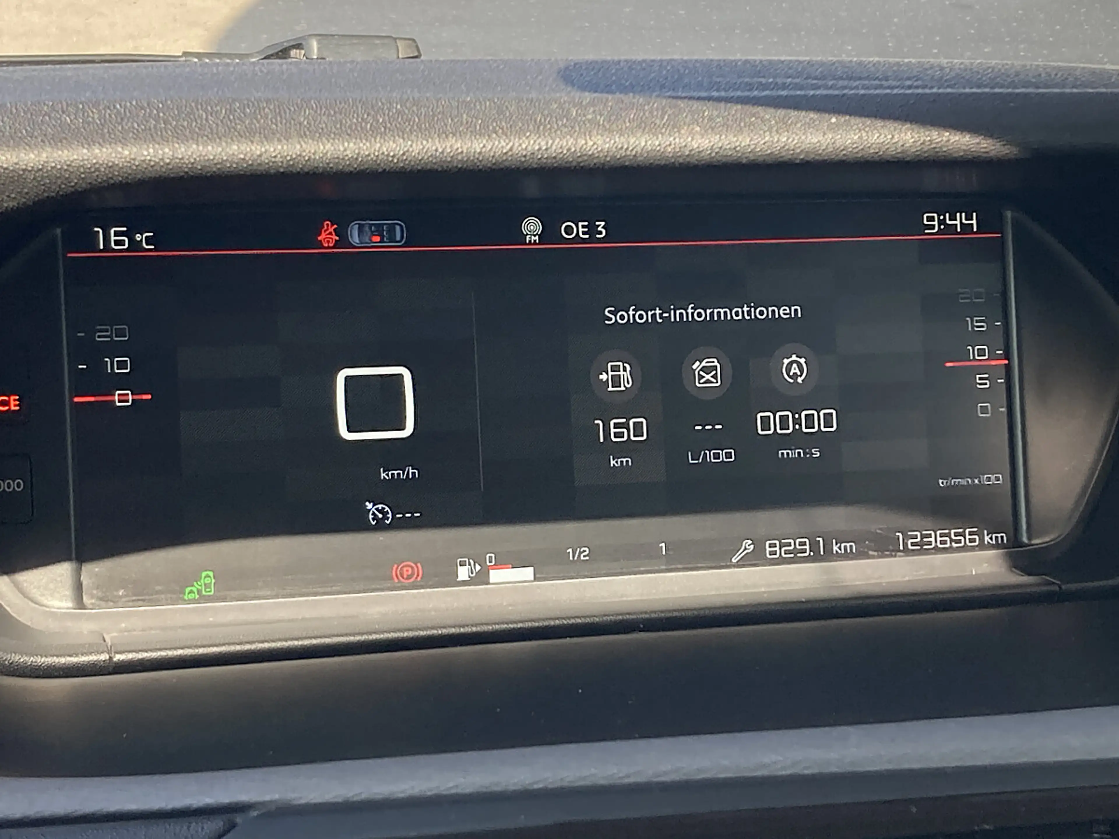 Citroen C4 SpaceTourer C4 Spacetourer BlueHDi 130 S&S 6-Gang Feel — photo 9