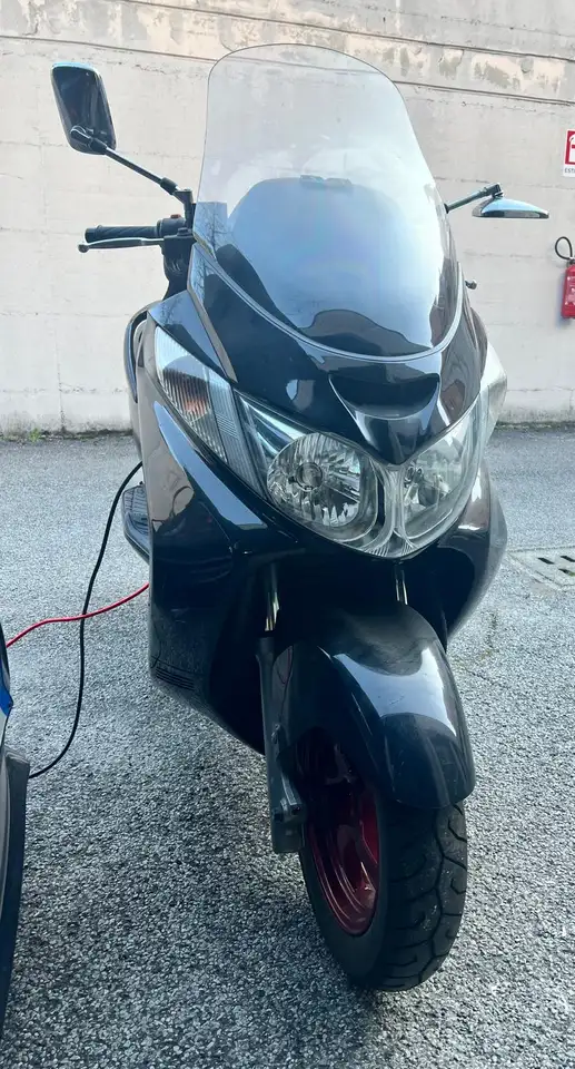 Suzuki Burgman 400