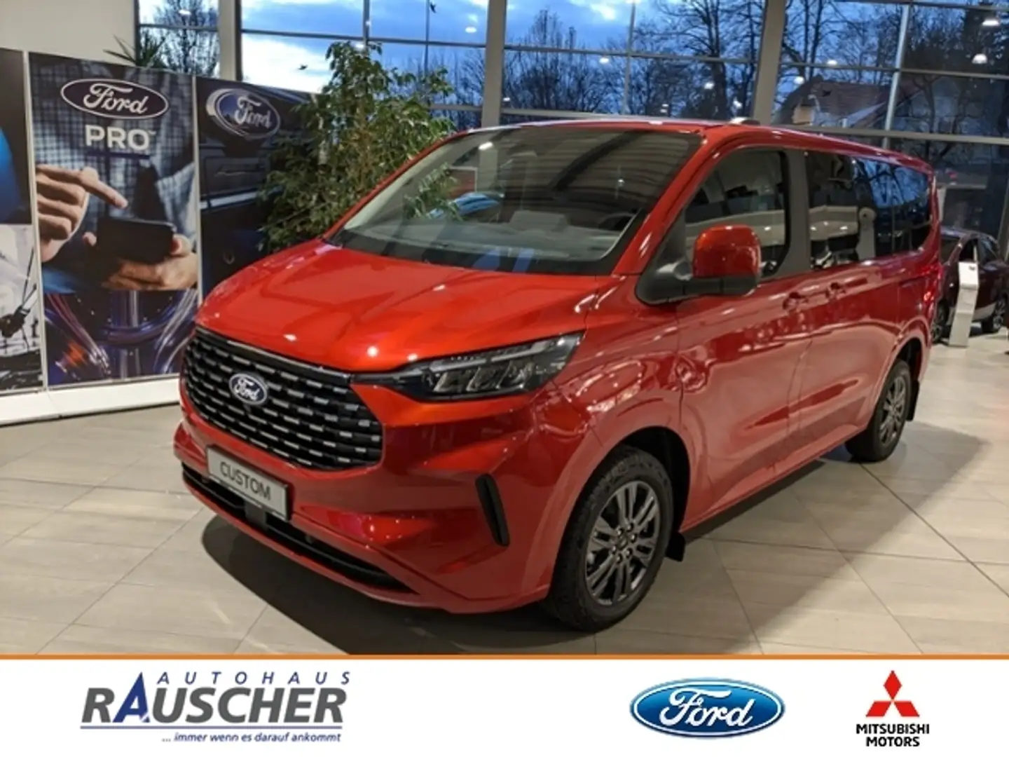 Ford Tourneo Custom 320 L1 2.0 l 125 kW Titanium Rouge - 1