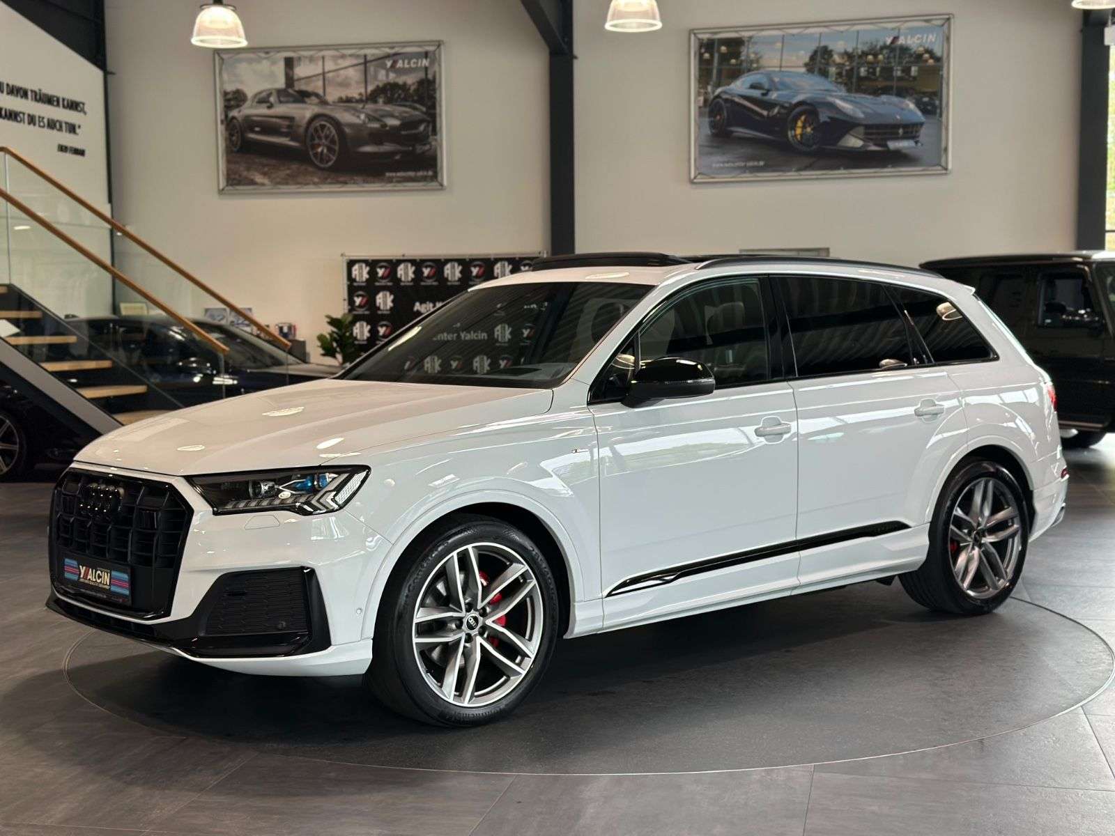 Second hand Audi Q7 3.0