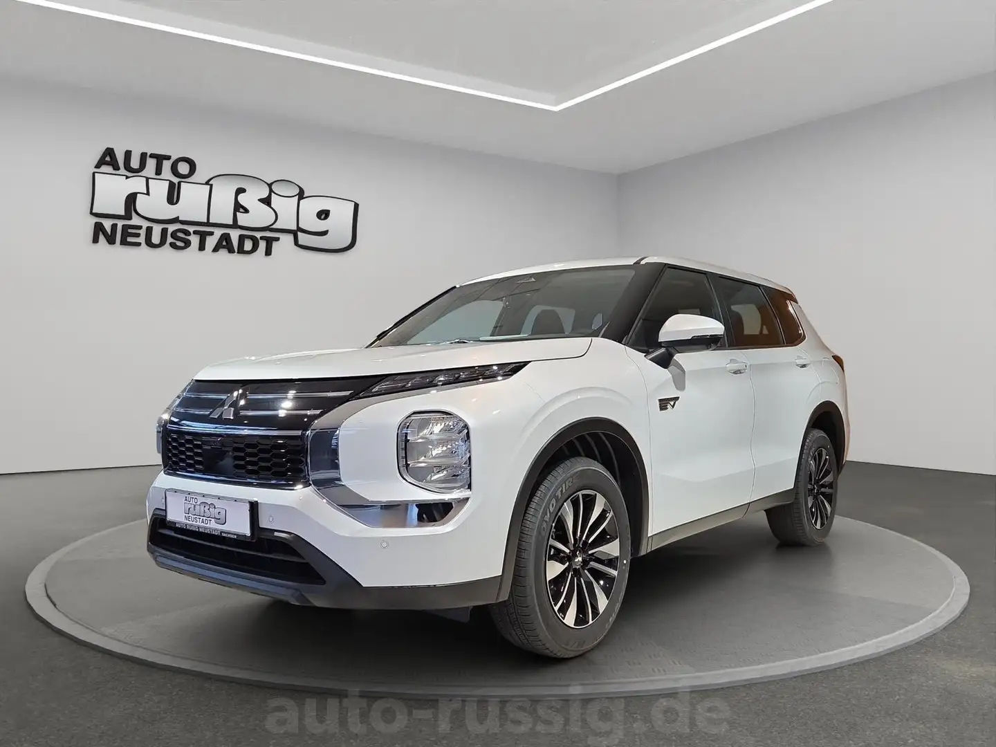 Mitsubishi Outlander Plug-in Hybrid BASIS 2.4 (306 PS) 4WD Weiß - 1