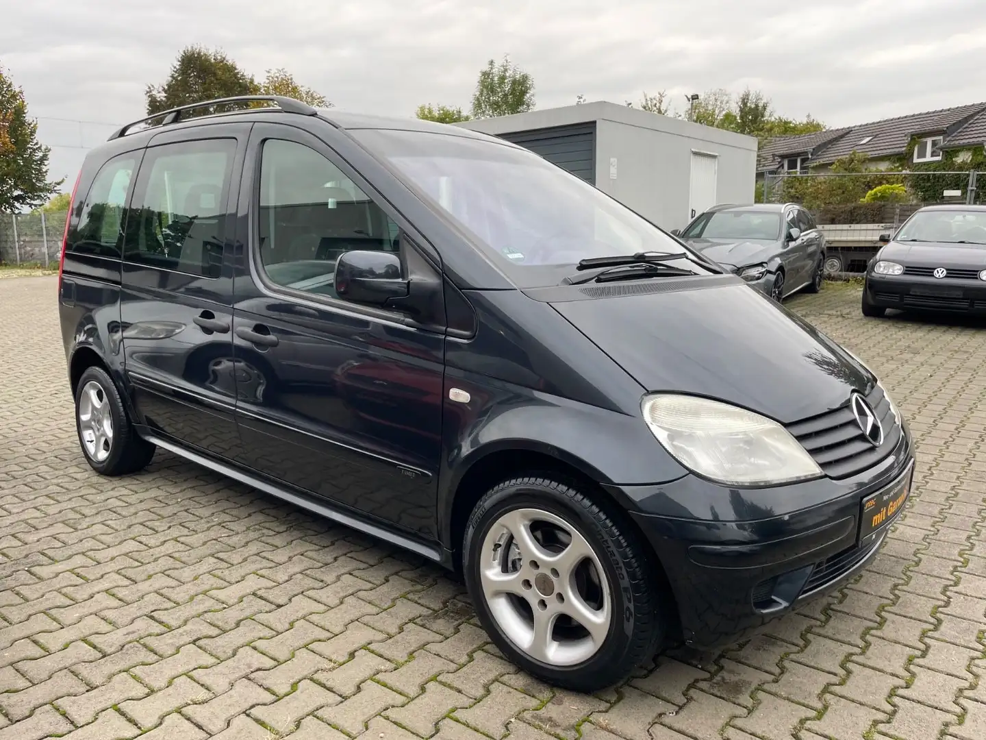 Mercedes-Benz Vaneo Compact Van 1.6, Neuzstd KINDERS AUTOMATIK Schwarz - 1